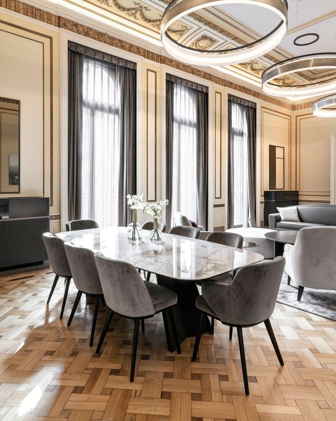 Stół ICARO kremowy marmur Calligaris Eye on Design