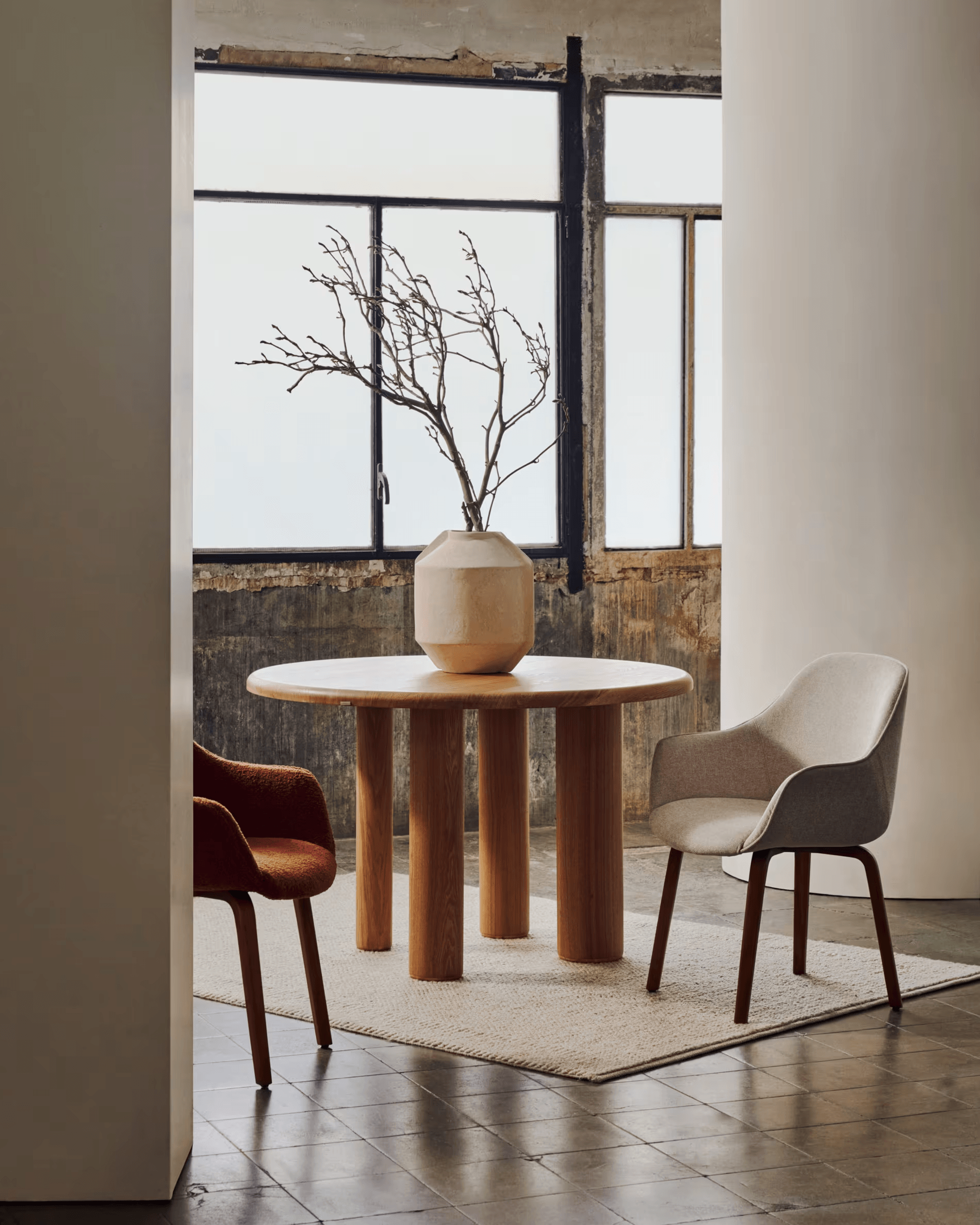 Stół MAILEN fornir jesionowy La Forma Eye on Design