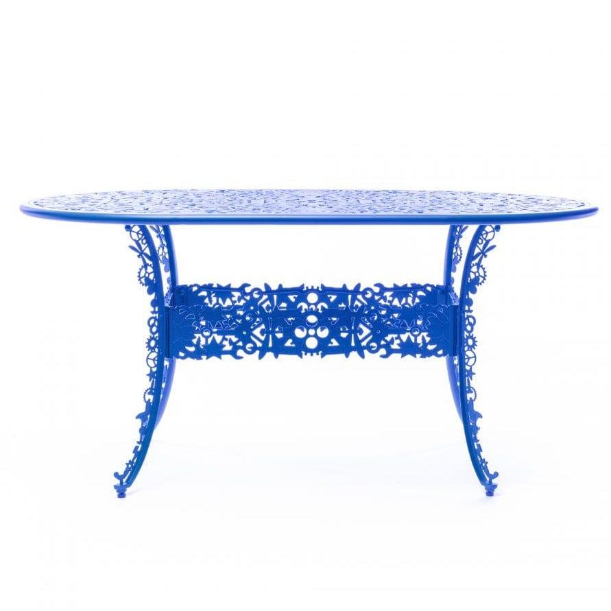 Stół ogrodowy owalny INDUSTRY niebieski Seletti Eye on Design