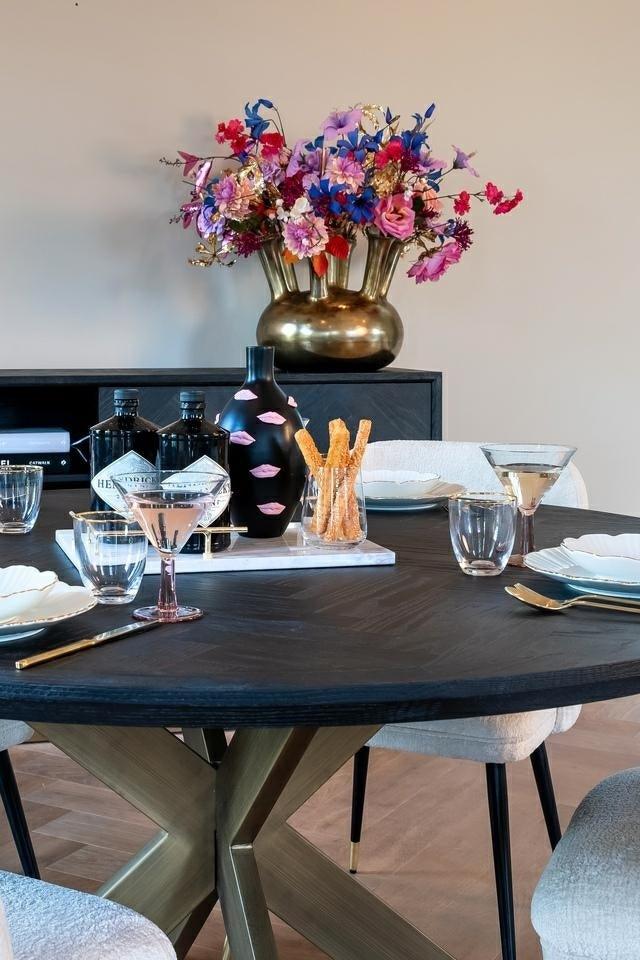 Stół okrągły BLACKBONE mosiężny Richmond Interiors Eye on Design