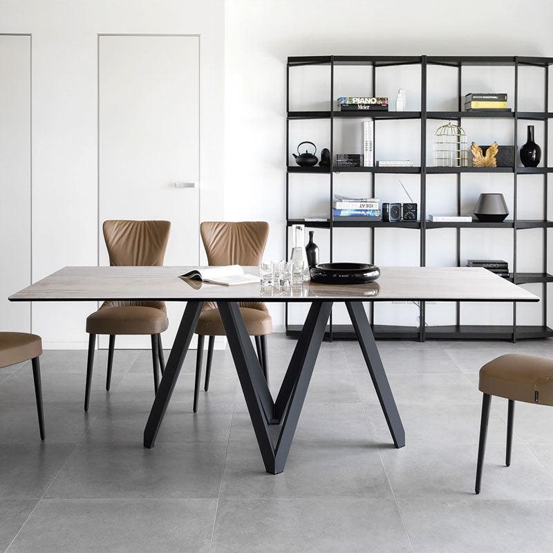 Stół prostokątny CARTESIO biały marmur z metalową podstawą Calligaris Eye on Design