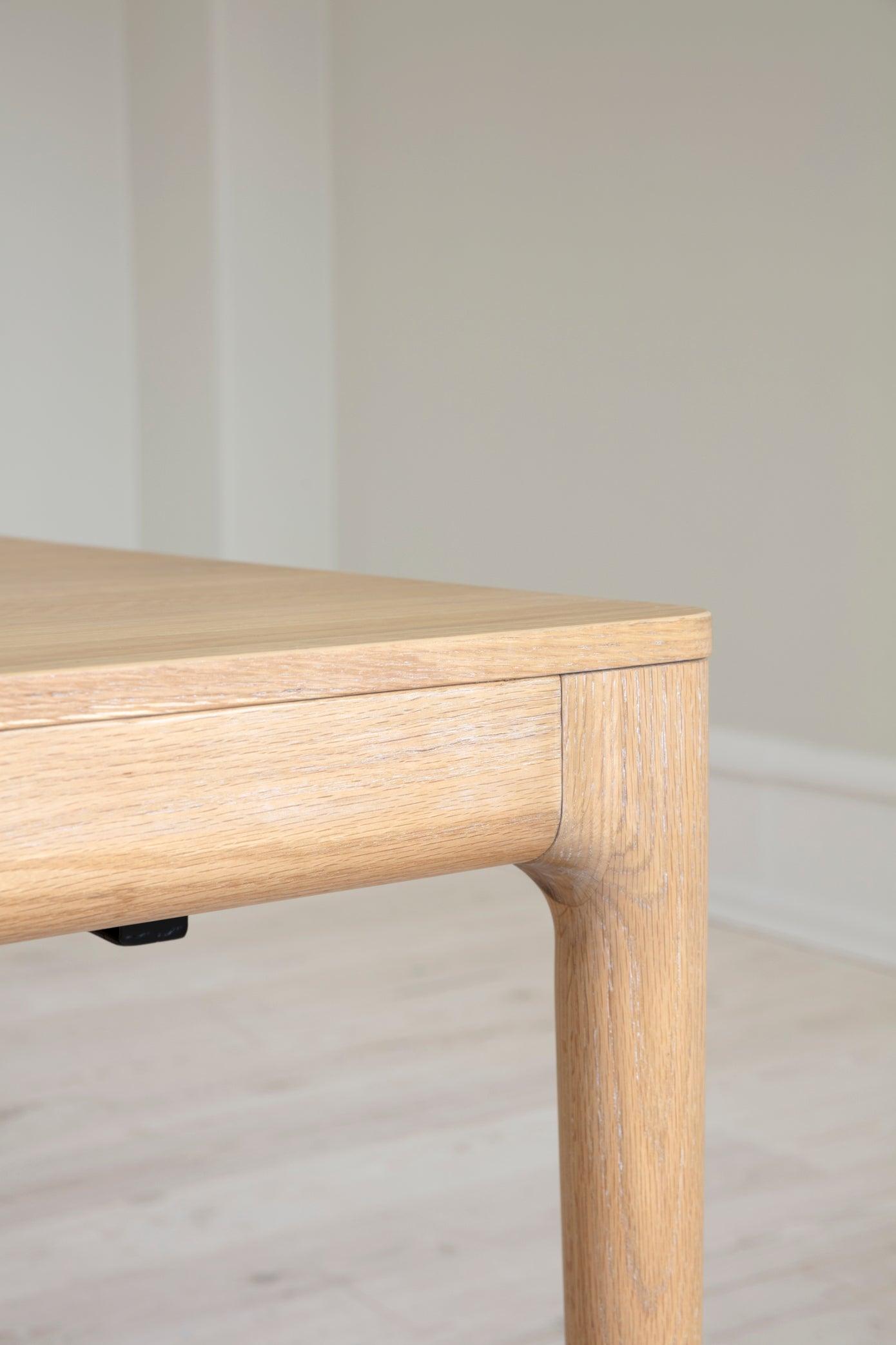 Stół rozkładany HEART'N'SOUL dębowy UMAGE Eye on Design