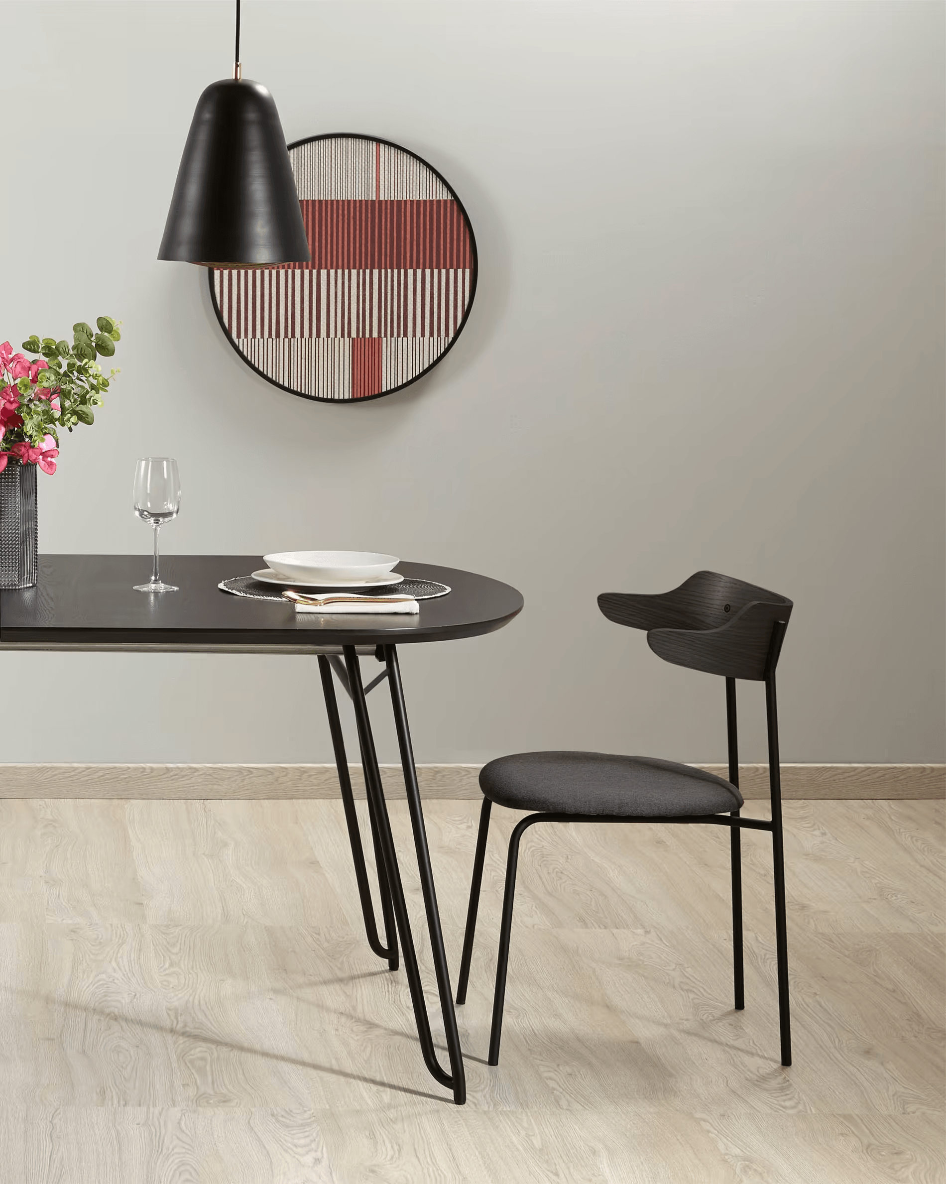 Stół rozkładany MILIAN fornir jesionowy La Forma Eye on Design