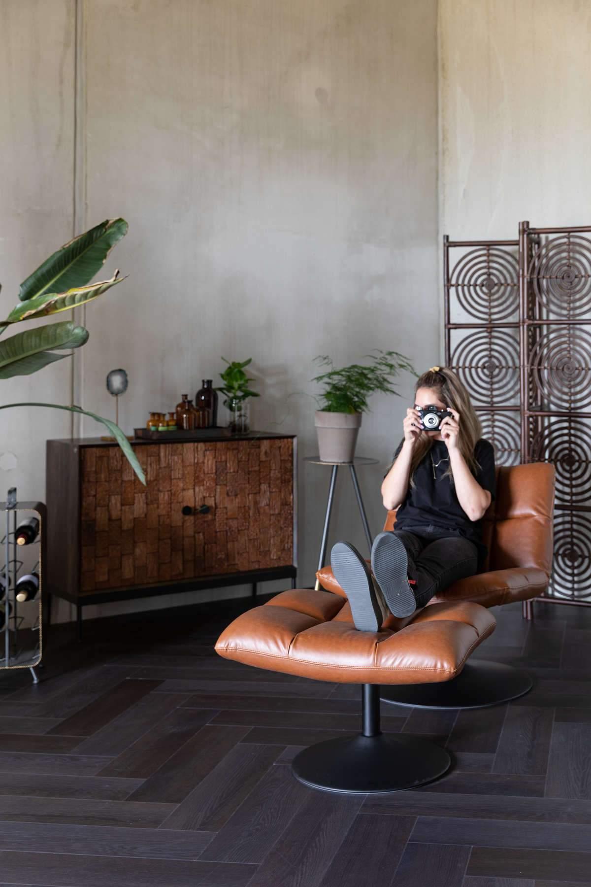 Stołek BAR VINTAGE brązowy Dutchbone Eye on Design