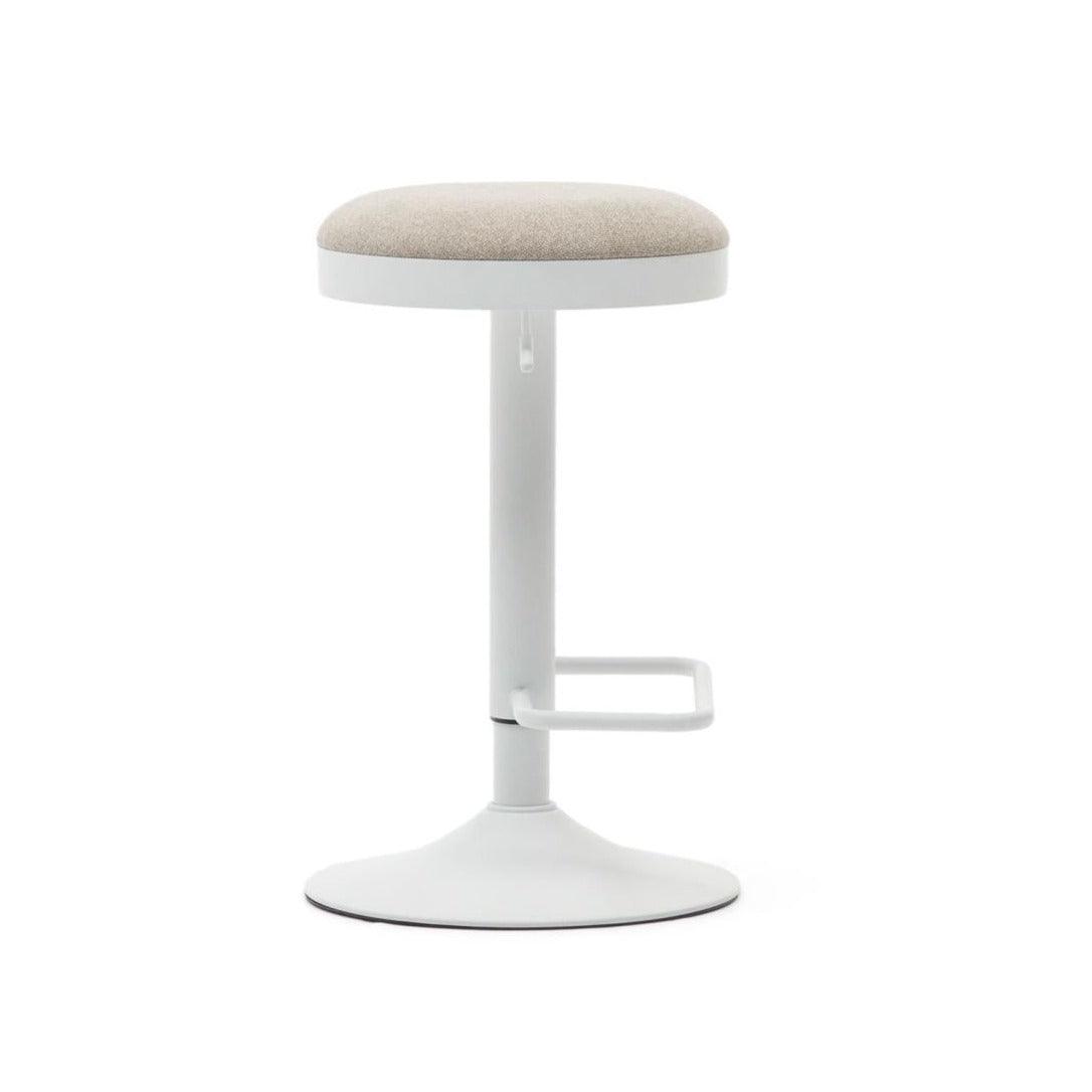 Stołek barowy ZAIB beżowy szenil La Forma Eye on Design