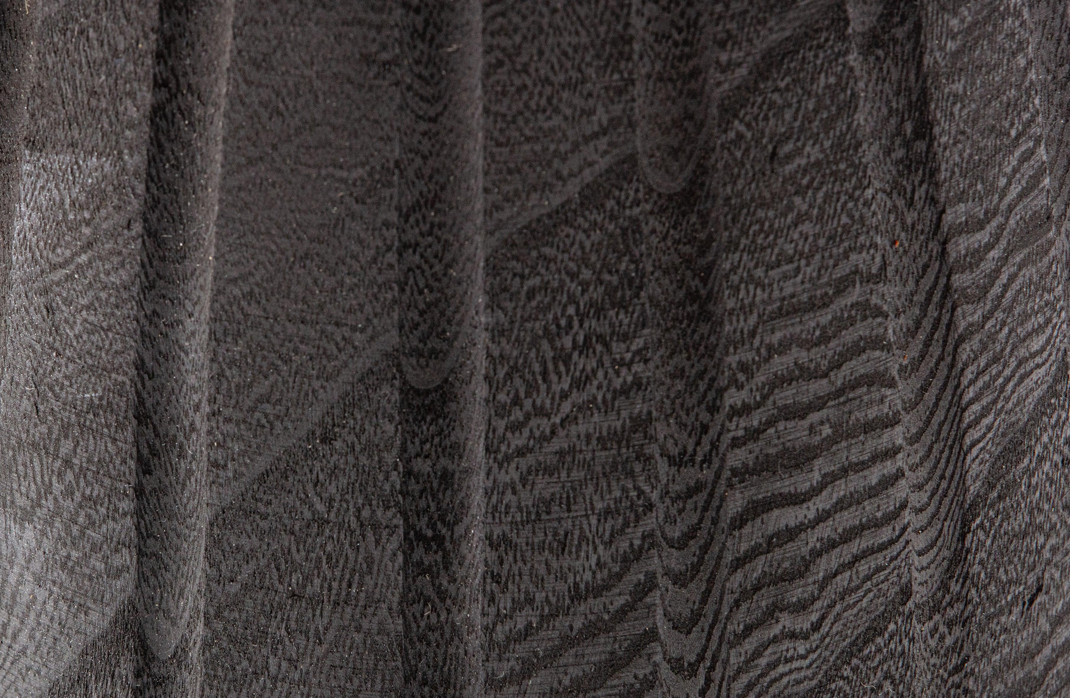 Stołek BORRE czarne drewno paulownia Woood Eye on Design