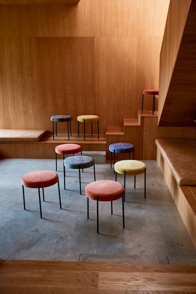 Stołek SERIES 430 STOOL BLACK - kolor do wyboru Verpan Eye on Design