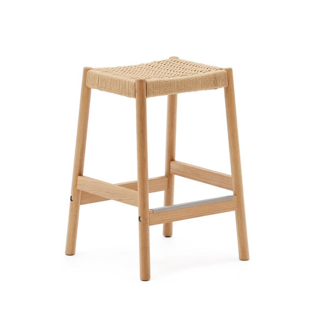 Stołek YALIA lite drewno dębowe La Forma Eye on Design