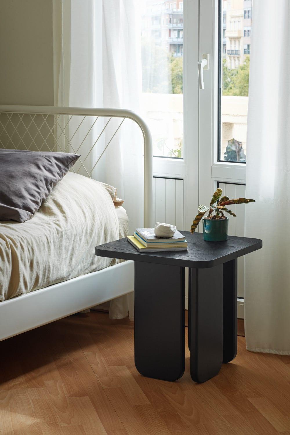 Stolik boczny ARQ czarny Teulat Eye on Design