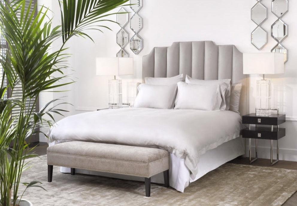 Stolik boczny BEDINI stalowy Eichholtz Eye on Design