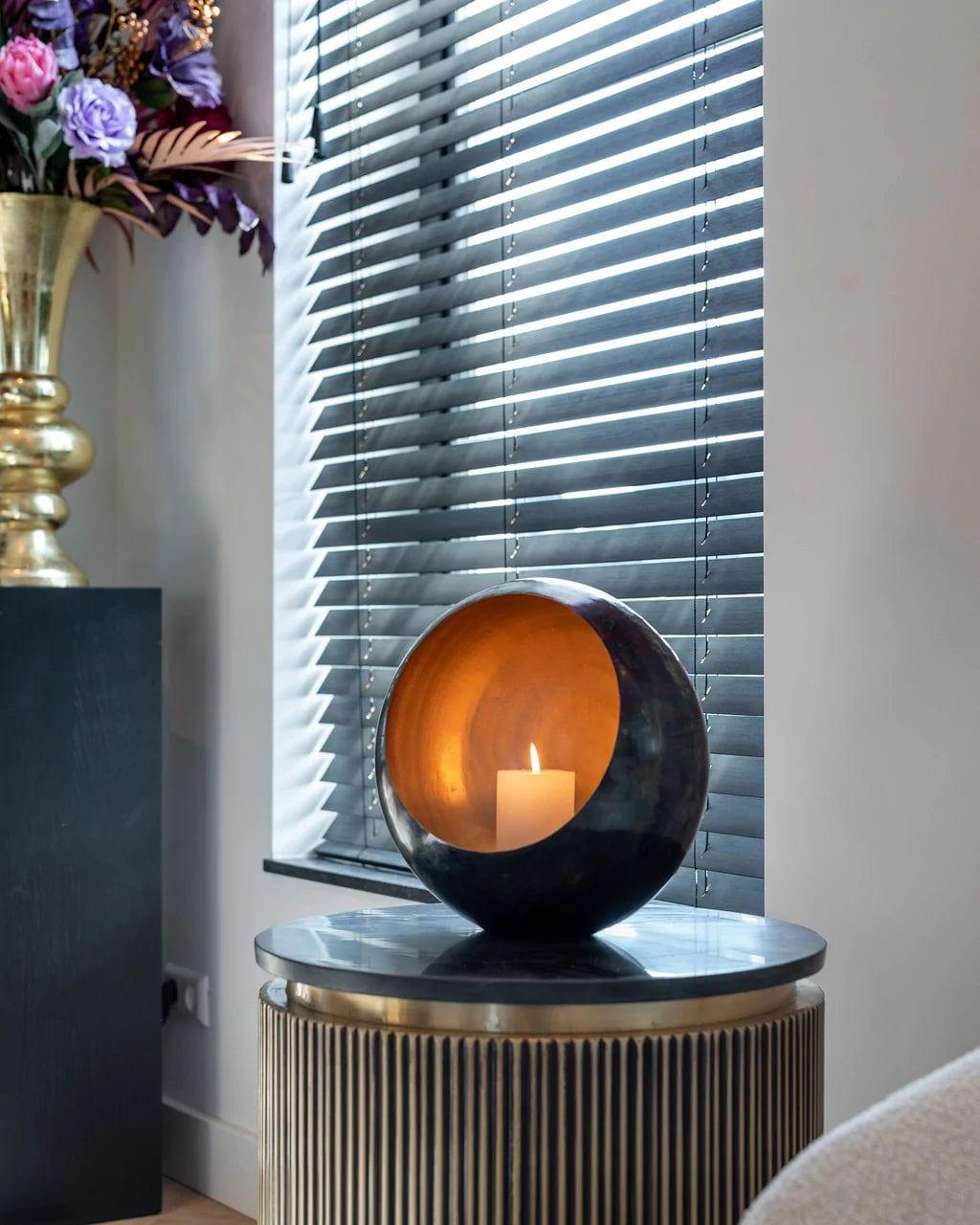 Stolik boczny IRONVILLE złoty Richmond Interiors Eye on Design