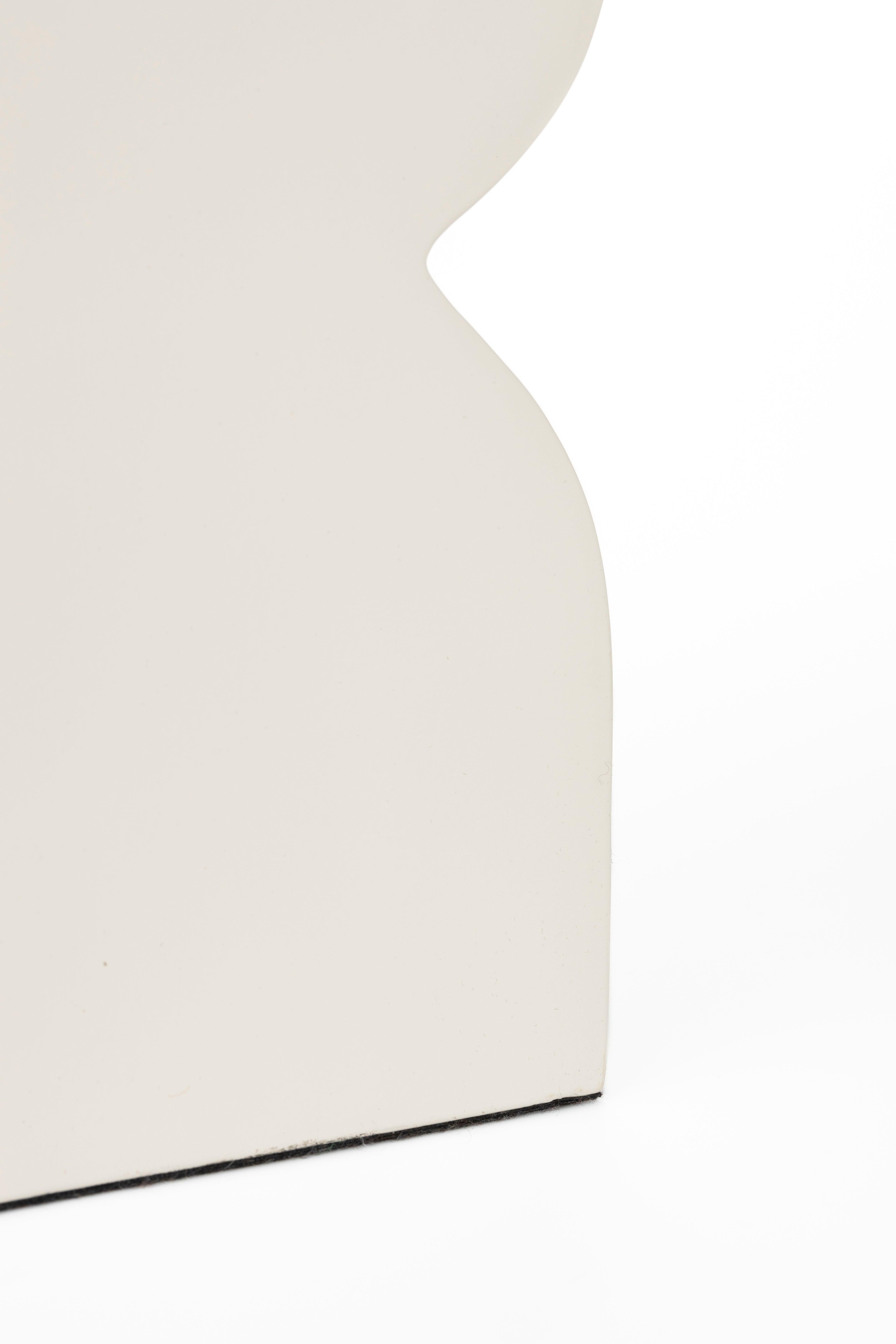 Stolik CONES błyszczący beżowy Zuiver Eye on Design