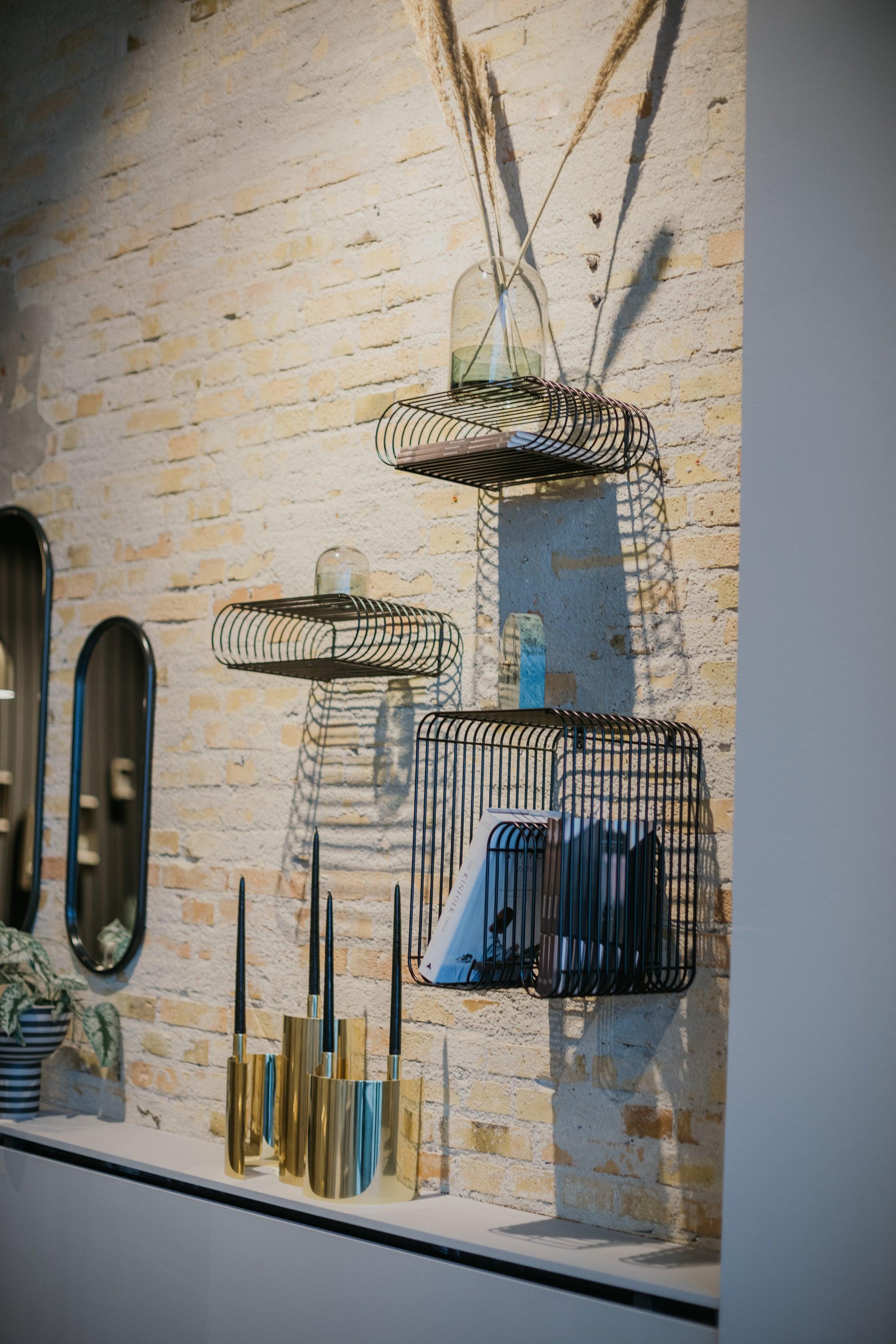 Stolik CURVA czarny AYTM Eye on Design