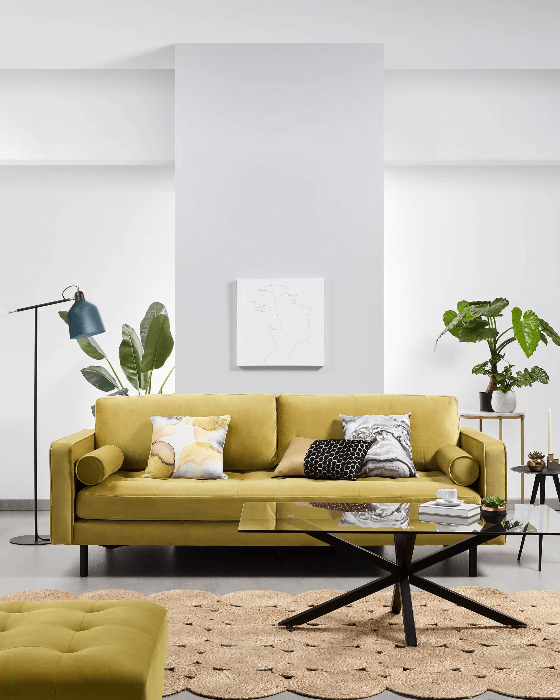 Stolik kawowy ARGO szklany z czarną podstawą La Forma Eye on Design