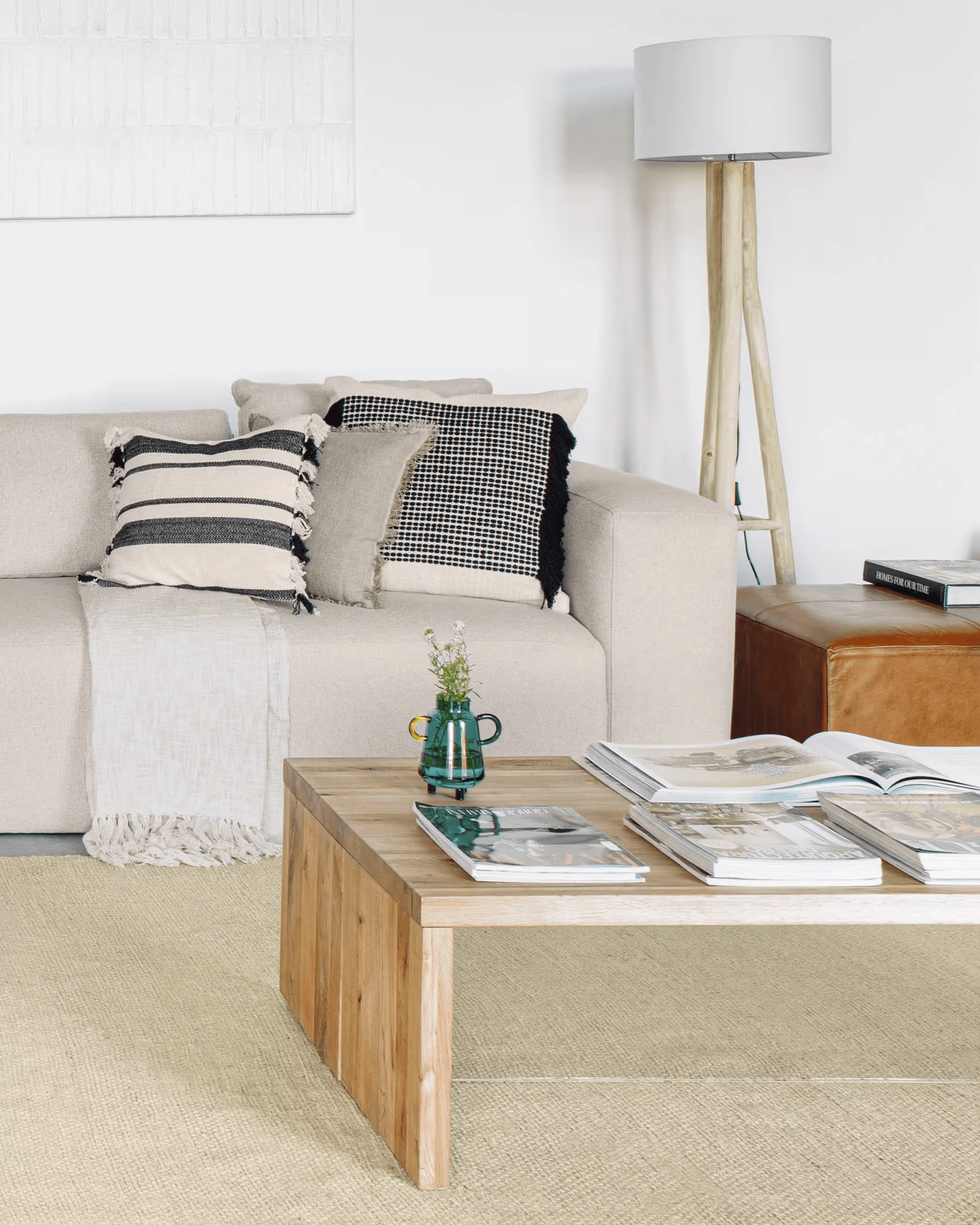 Stolik kawowy TULSI lity dąb i szkło La Forma Eye on Design