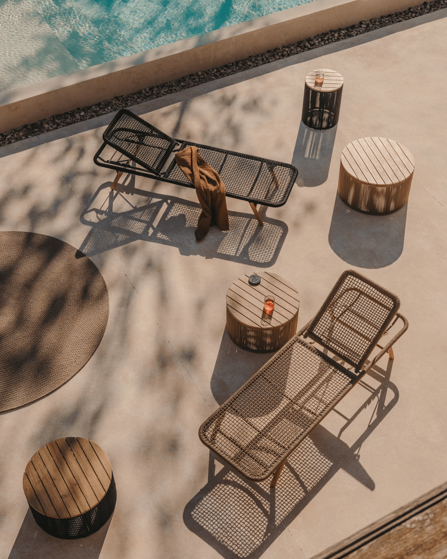 Stolik kawowy zewnętrzny DANDARA drewno akacjowe La Forma Eye on Design