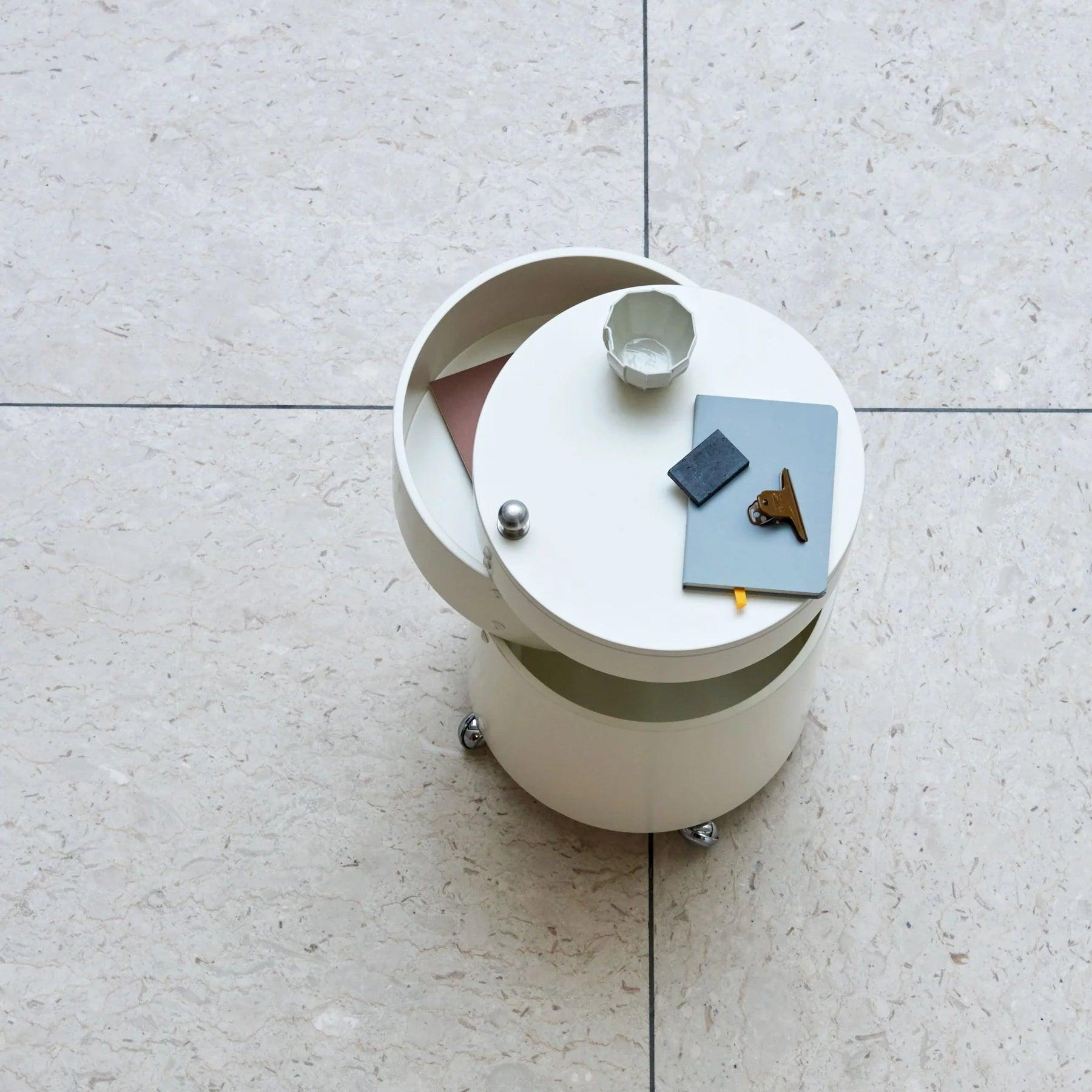 Stolik na kółkach BARBOY biały Verpan Eye on Design