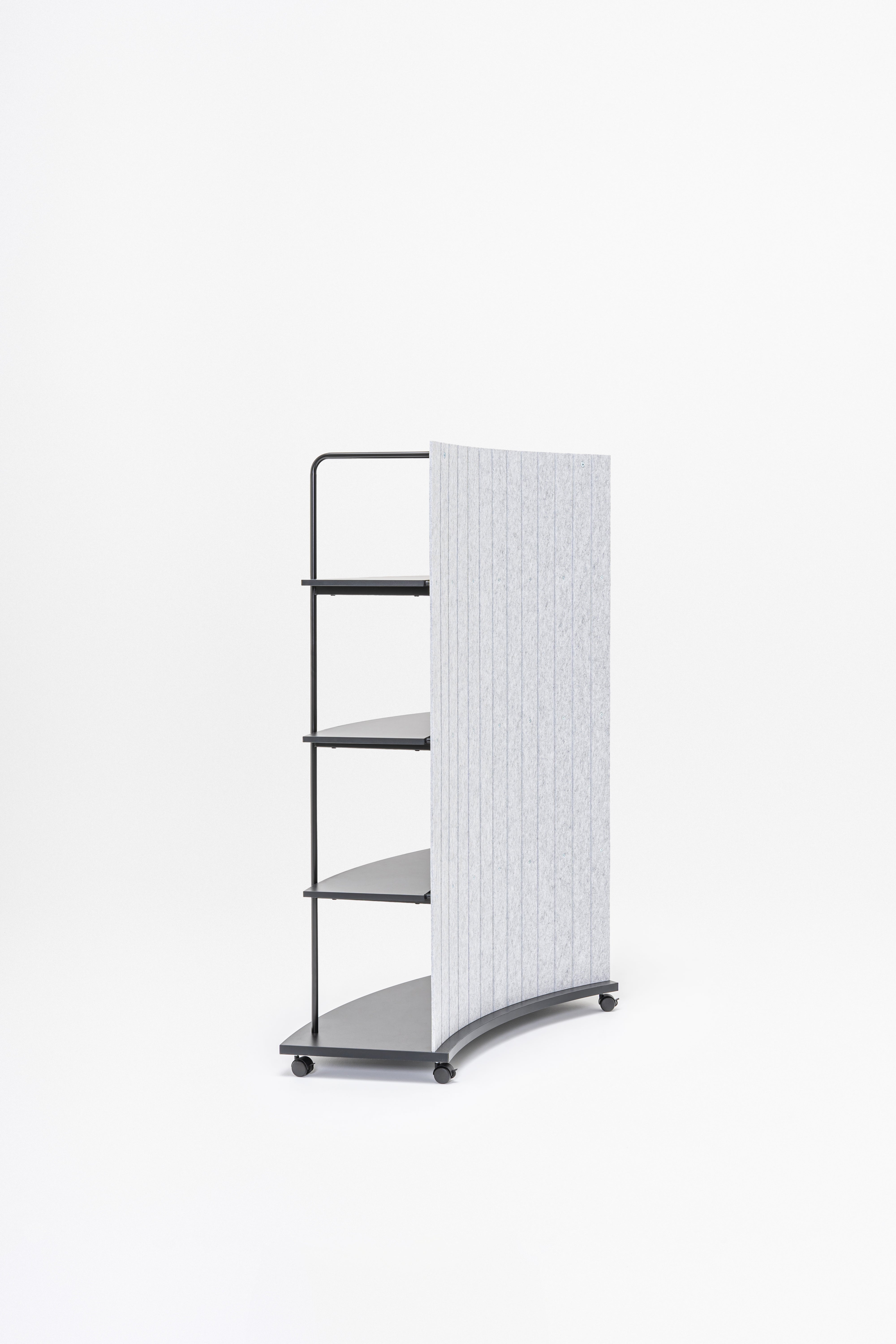 Ocelový regál TANCA so zadnou časťou z filcu