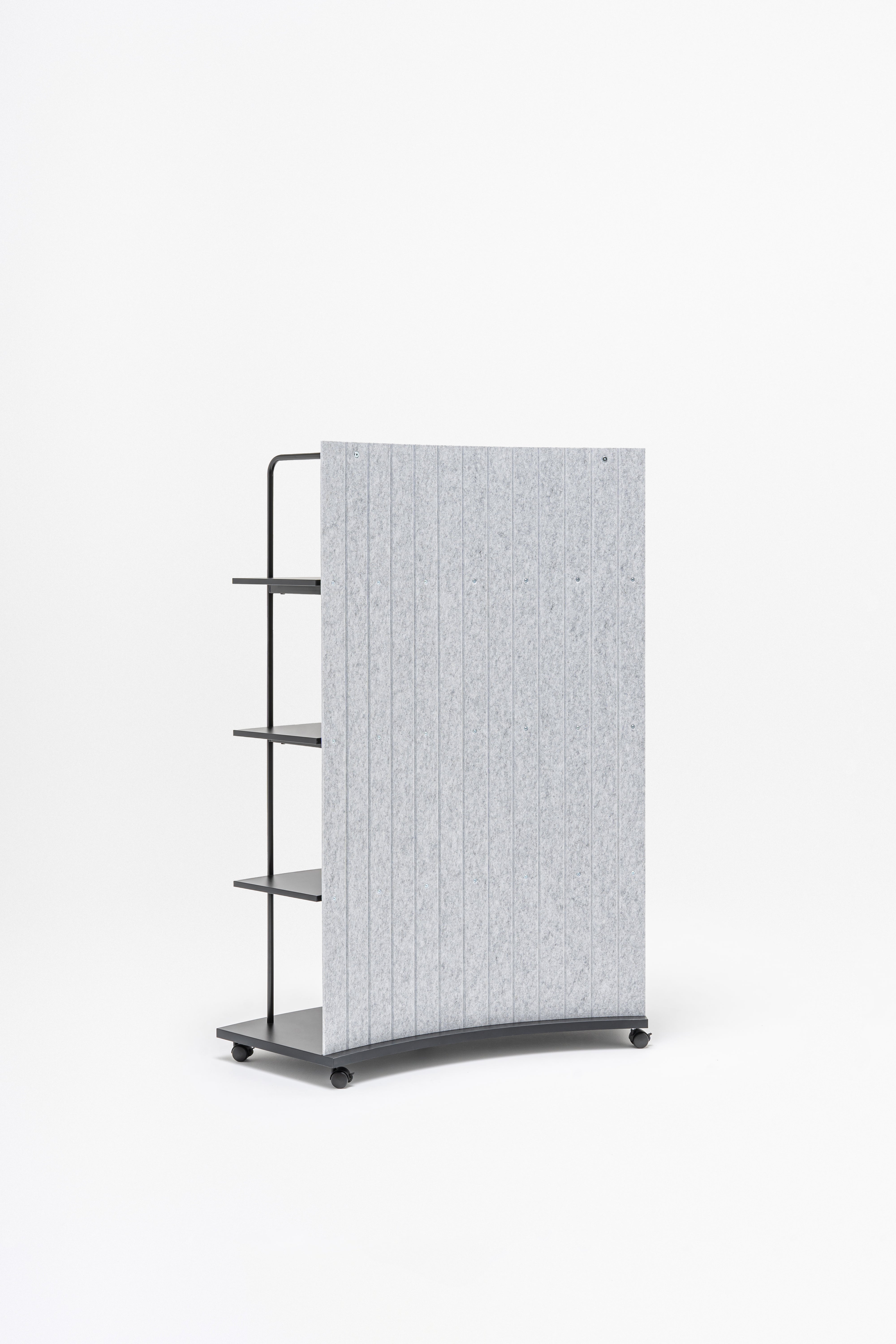 Ocelový regál TANCA so zadnou časťou z filcu