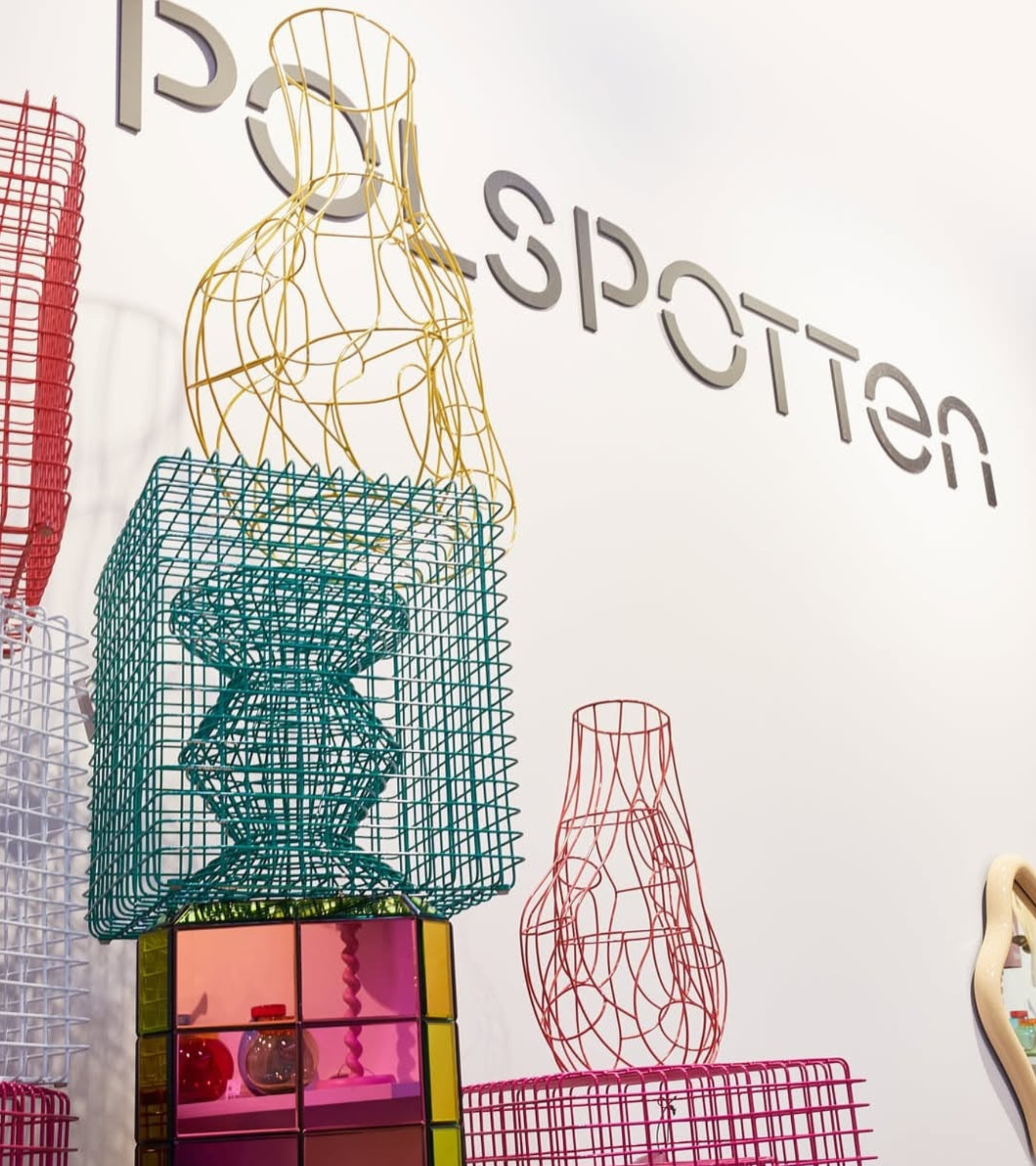 ZIG ZAG WIRE decorative stool green