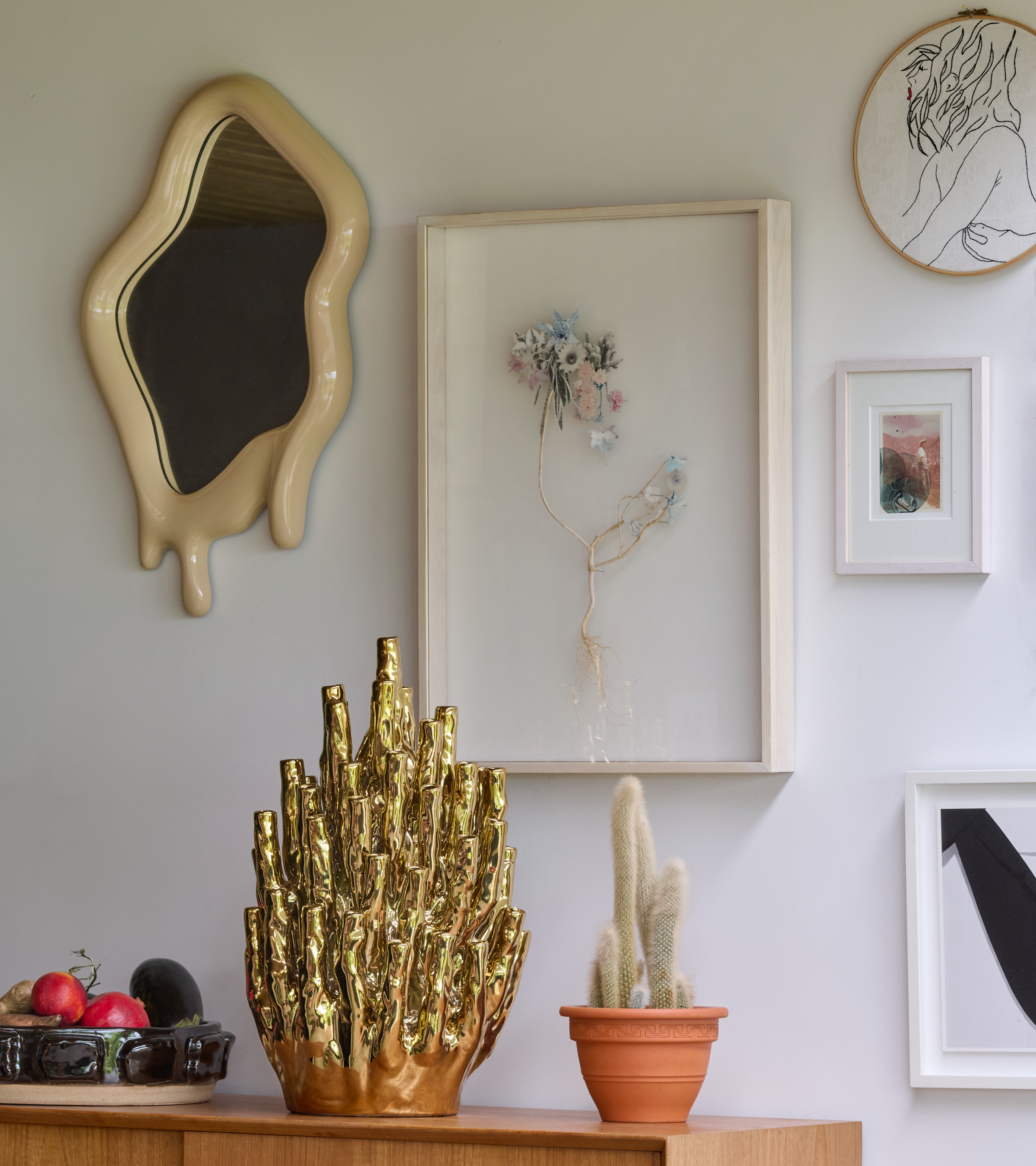 MELTING OVAL beige mirror