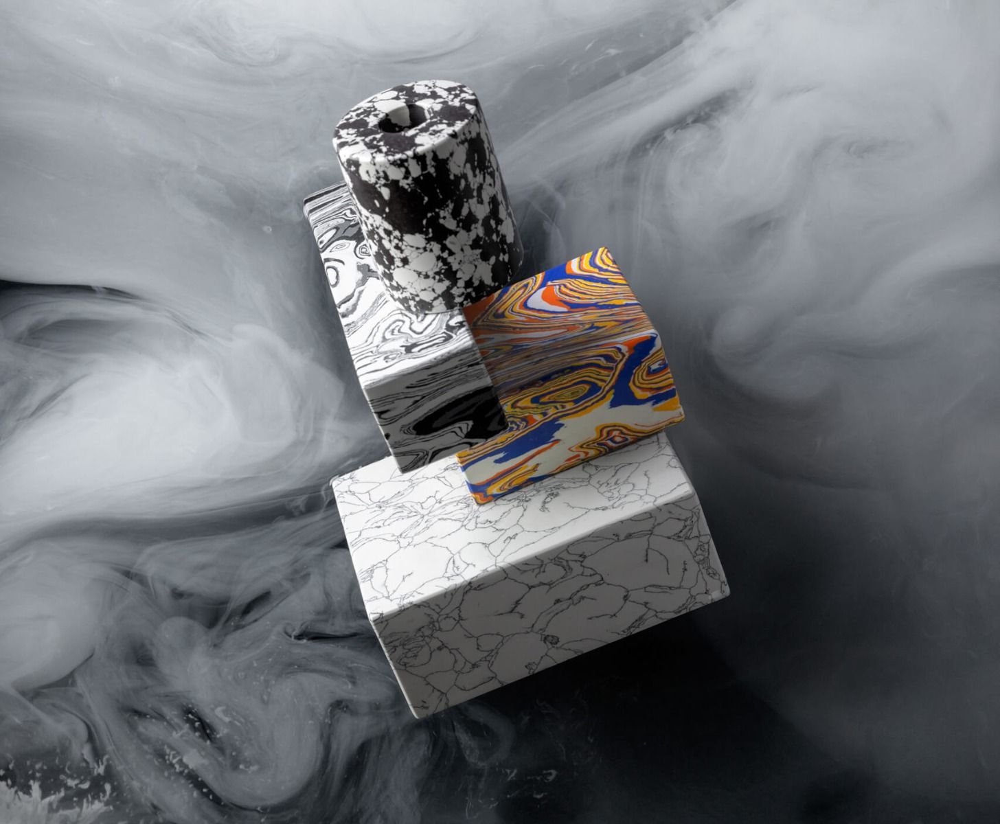 Svietnik SWIRL viacfarebný mramor