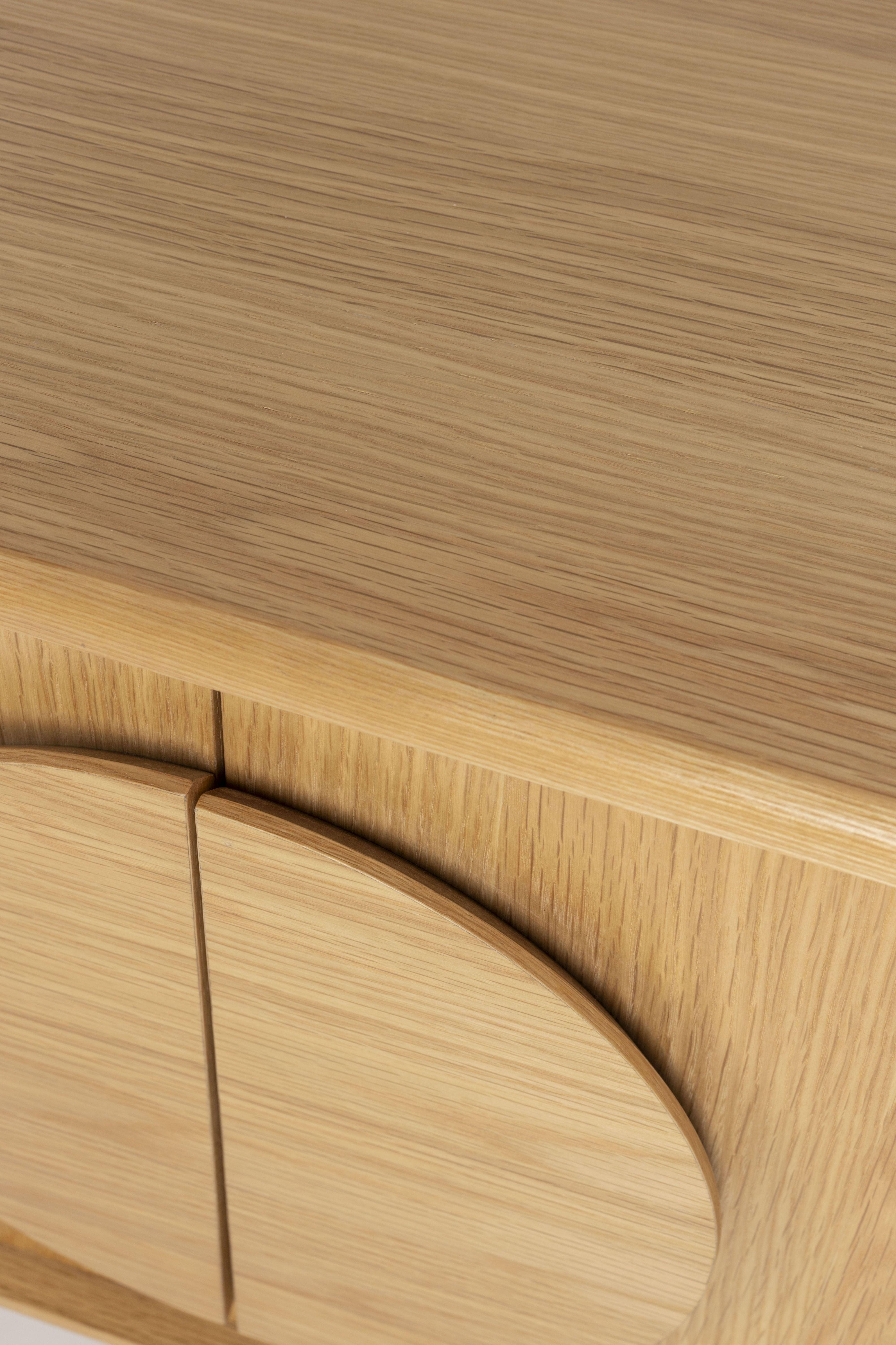 Szafka GROOVE drewno dębowe Zuiver Eye on Design