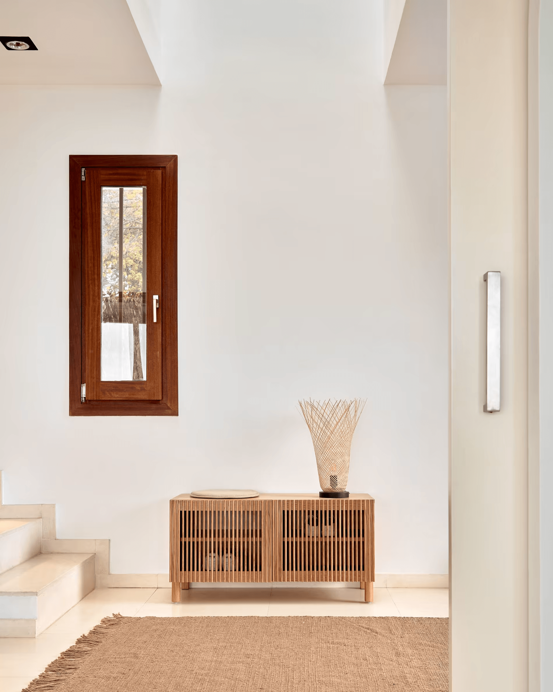 Szafka na buty BEYLA lite drewno dębowe La Forma Eye on Design