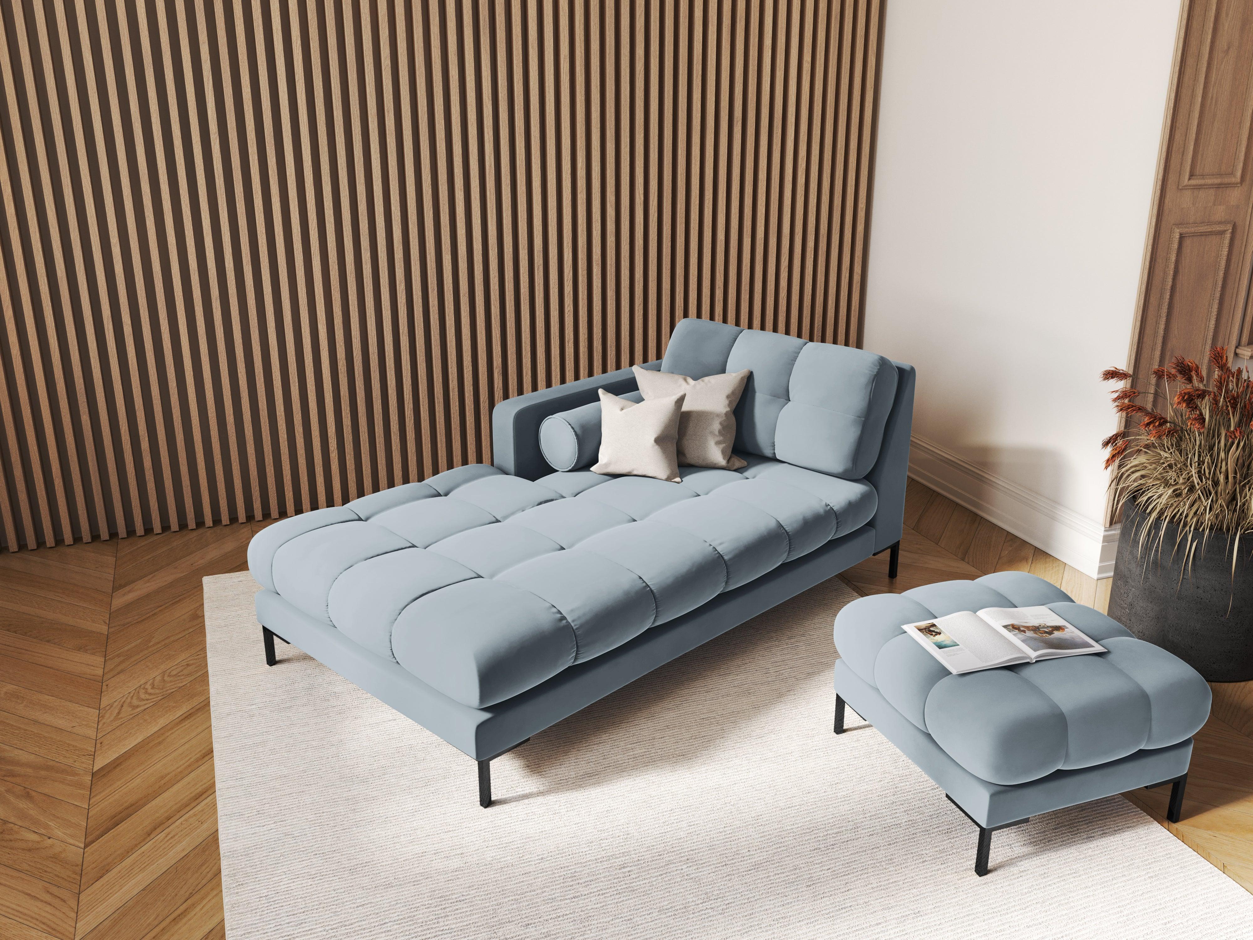 Szezlong aksamitny lewostronny BALI jasnoniebieski z czarną podstawą Cosmopolitan Design Eye on Design