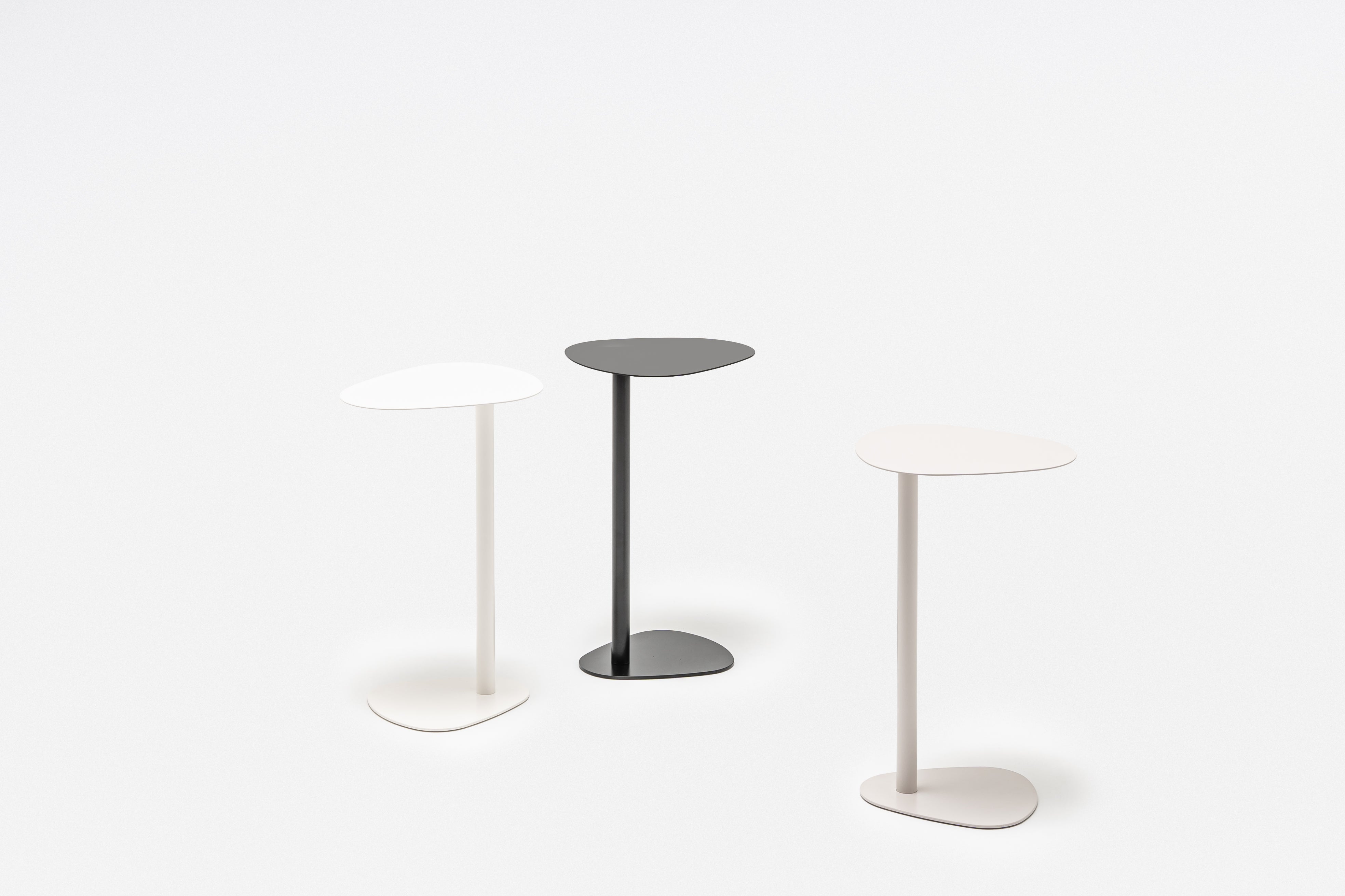 Kovový konferenčný stolík CELO