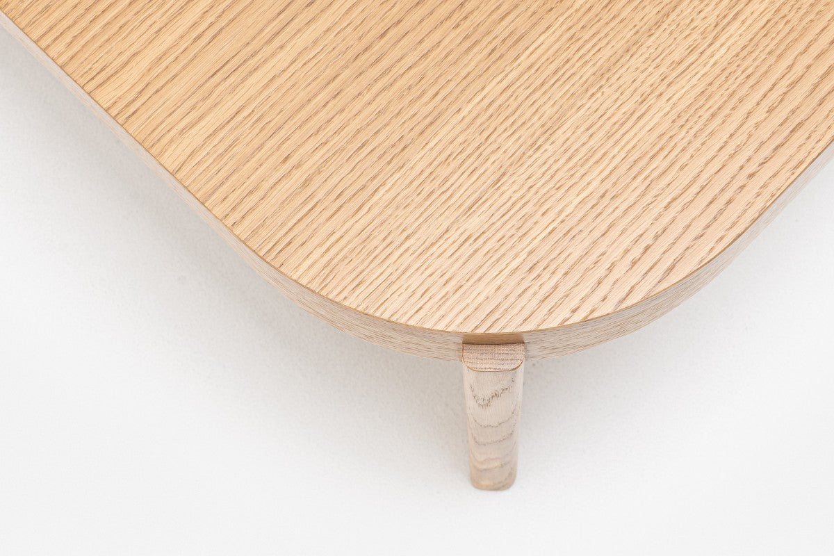 Stolík na kávu RAMP dubový dyha