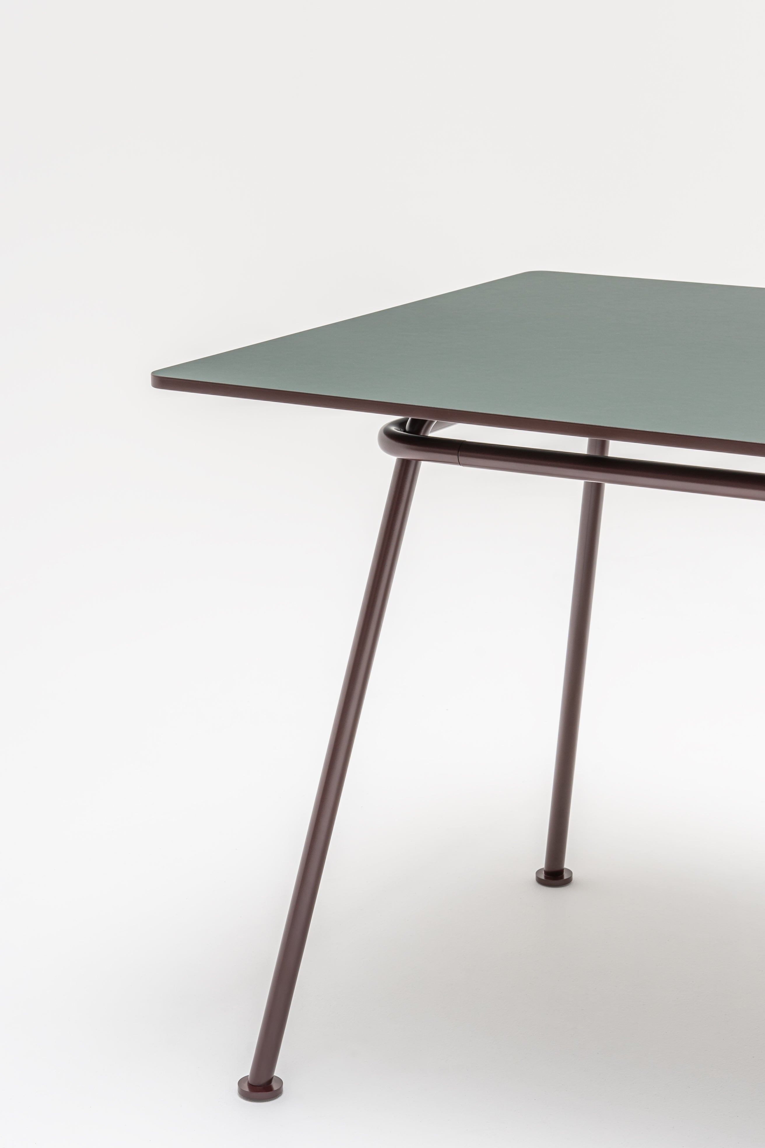 New School Bench table with top access