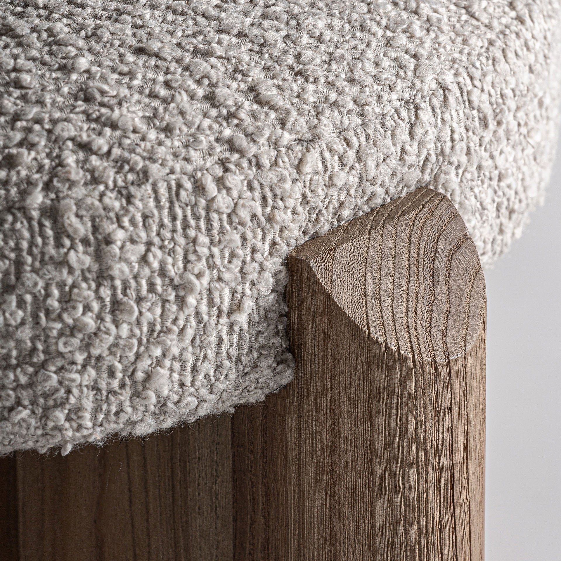 JACQUARD Stool in Elm Wood with Beige Seat