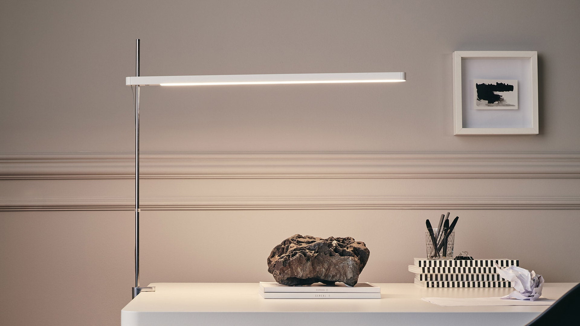 Stolná lampa TALAK biela