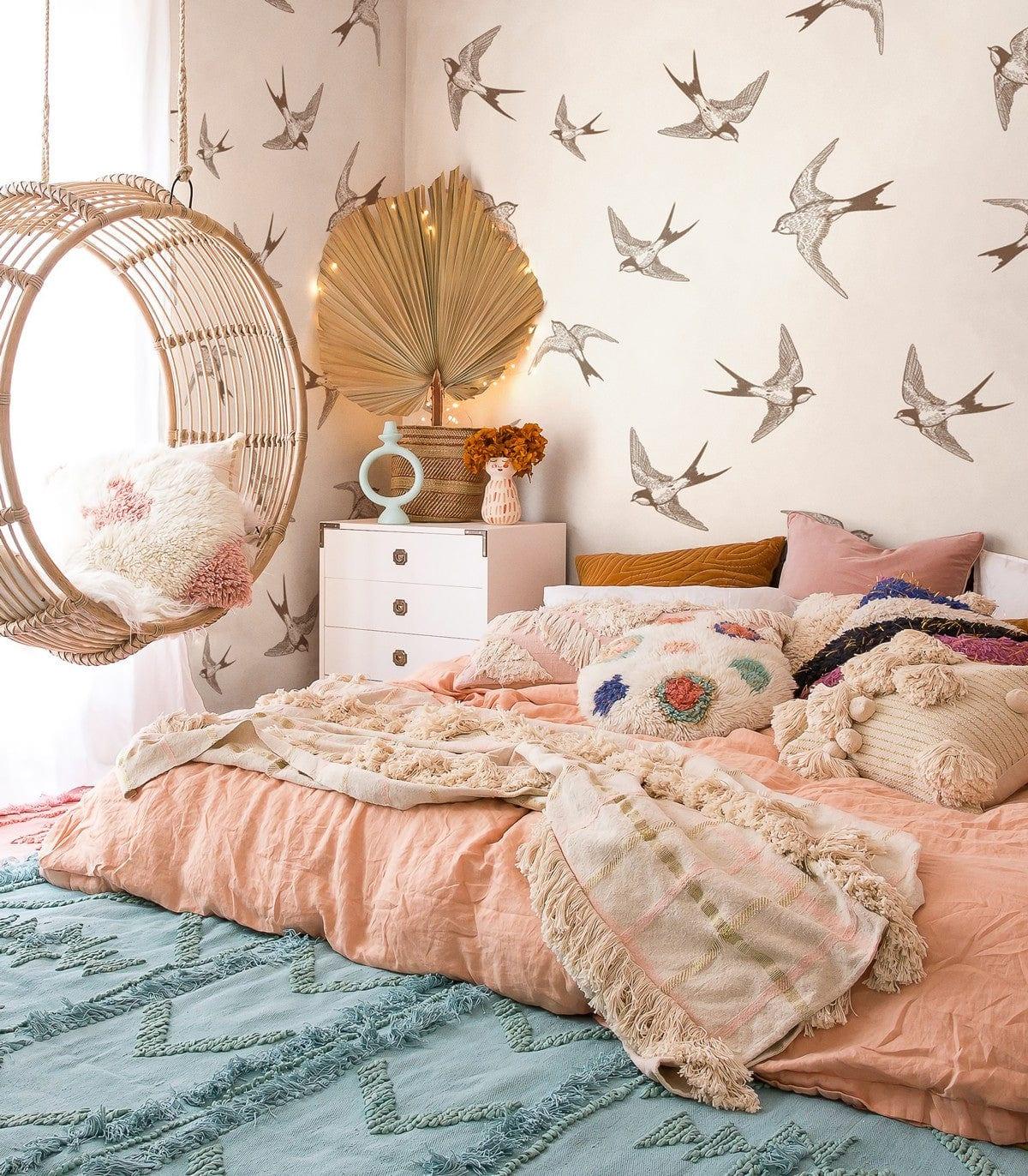 Tapeta BROWN SWALLOW Wallcolors Eye on Design