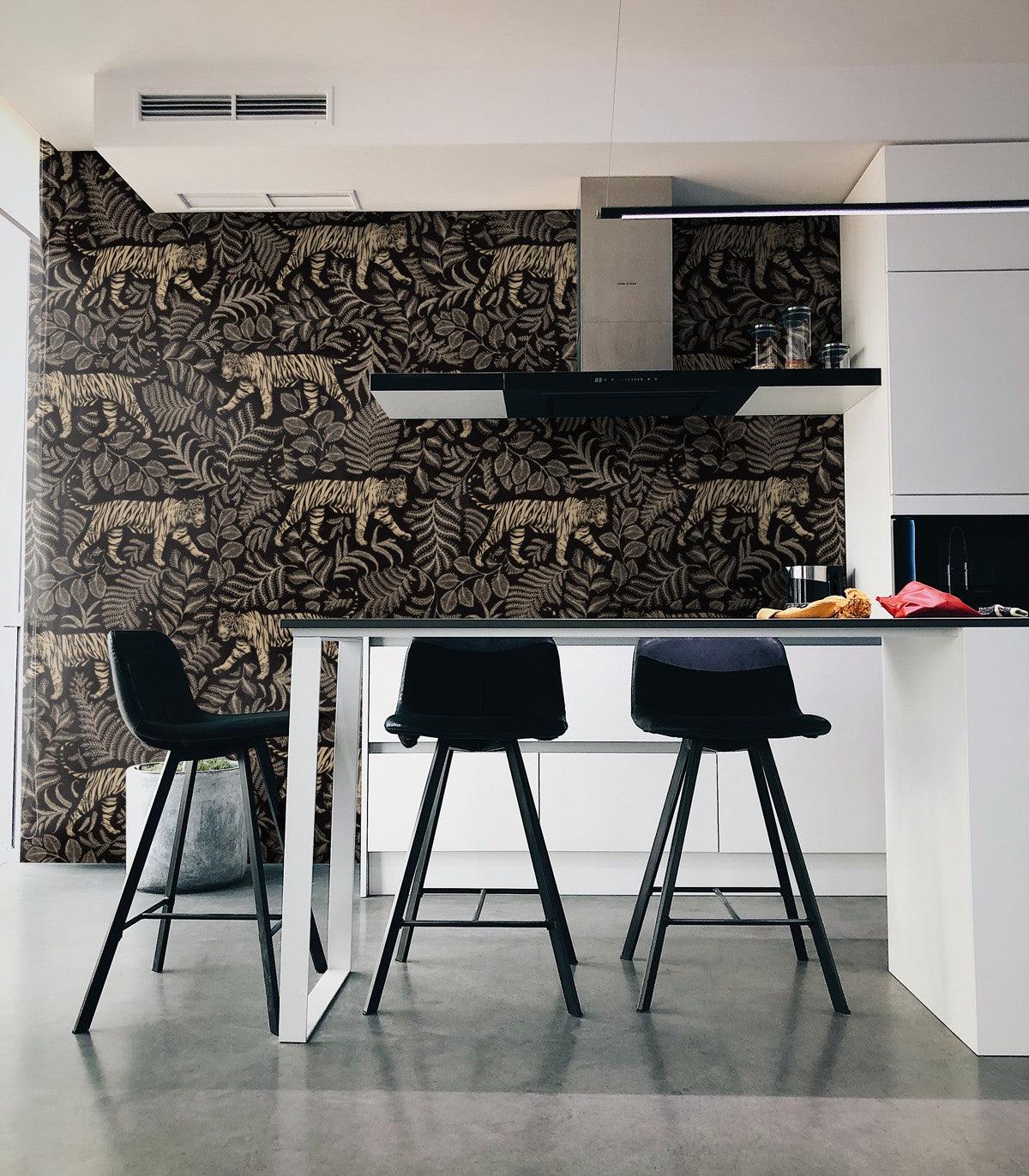 Tapeta CAMOUFLAGED TIGER Wallcolors Eye on Design