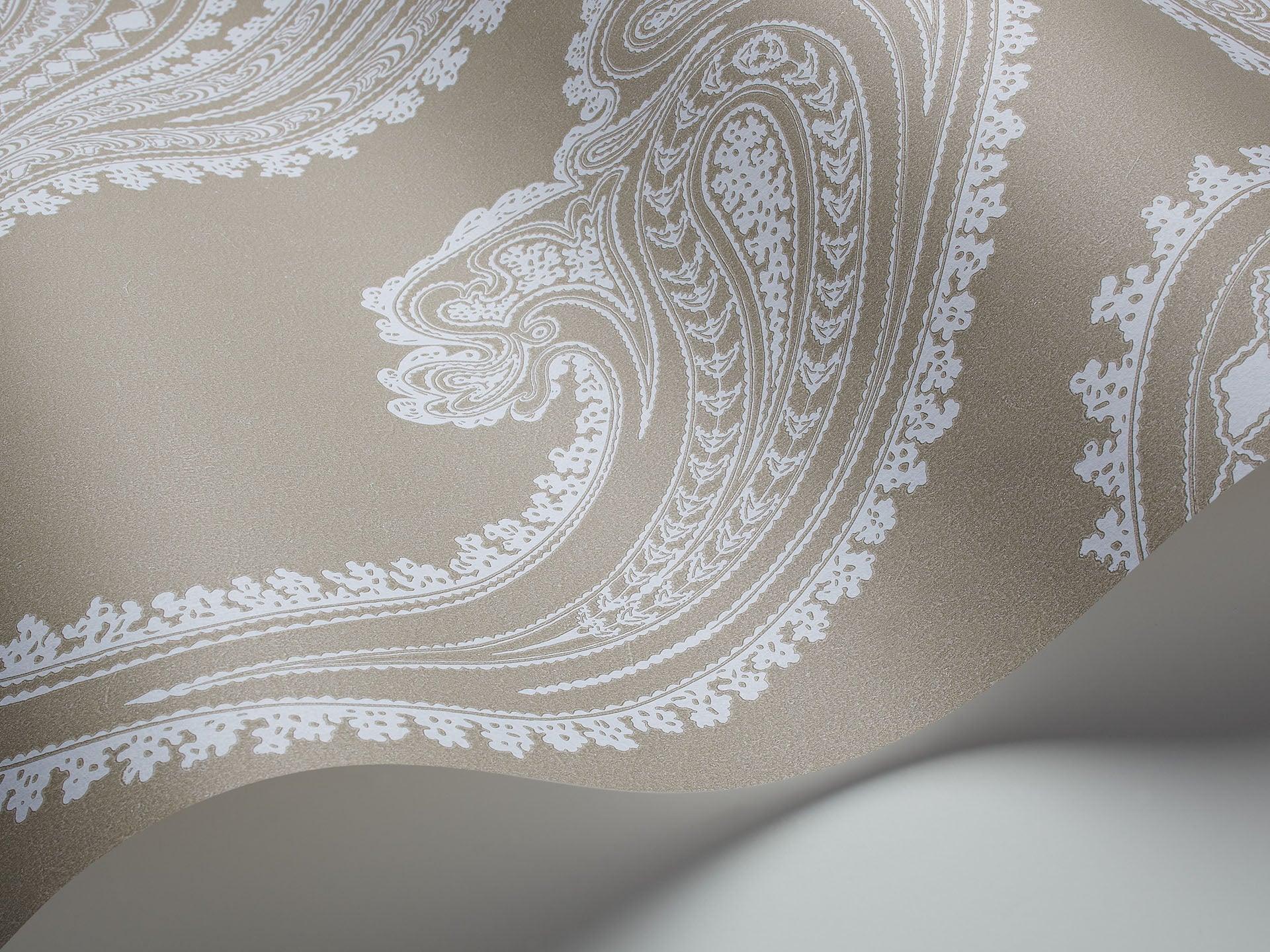 Tapeta CONTEMPORARY COLLECTION - Rajapur szary na beżu Cole & Son Eye on Design