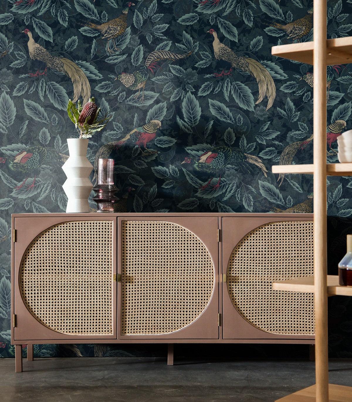 Tapeta PAINTED PHEASANTS Wallcolors Eye on Design