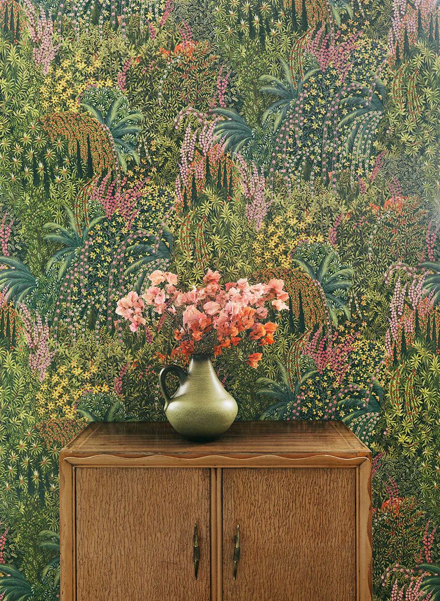 Wallpaper with a floral and leaf pattern THE GARDENS - Cascade gray