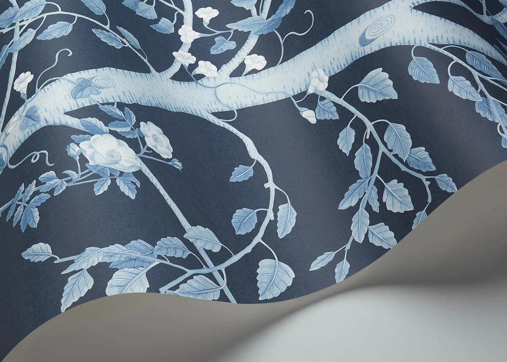 Tapeta THE GARDENS - Seasonal Woods granatowy Cole & Son Eye on Design