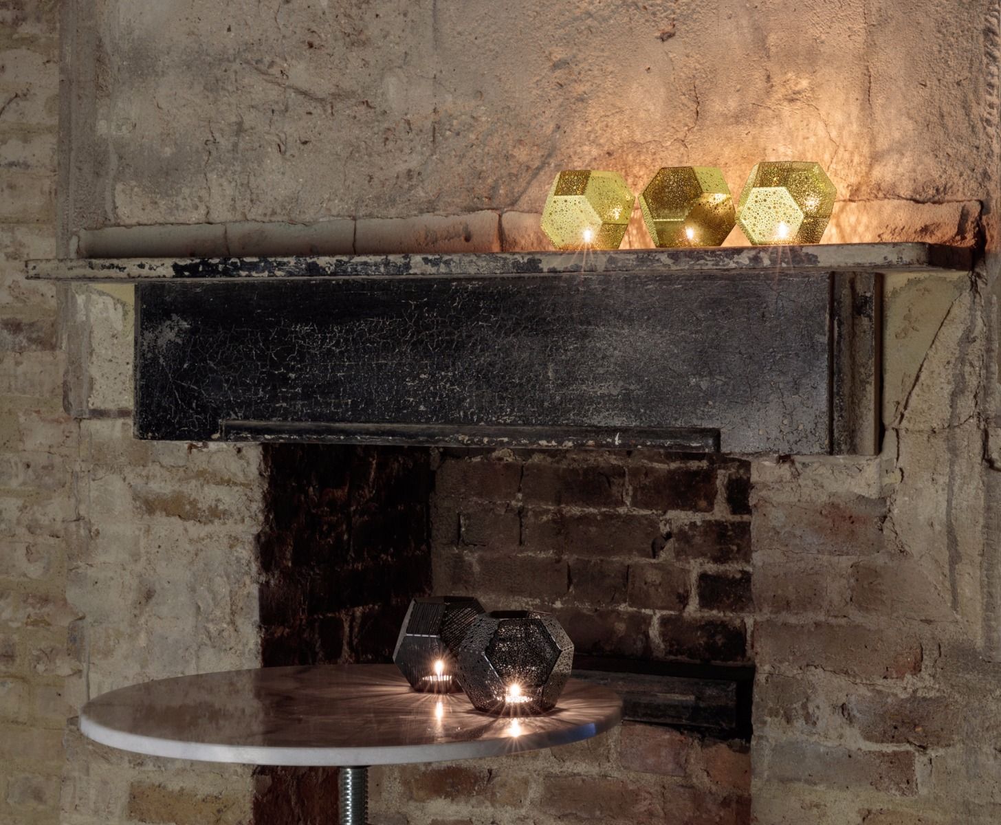 Sviečnik ETCH mosadzný