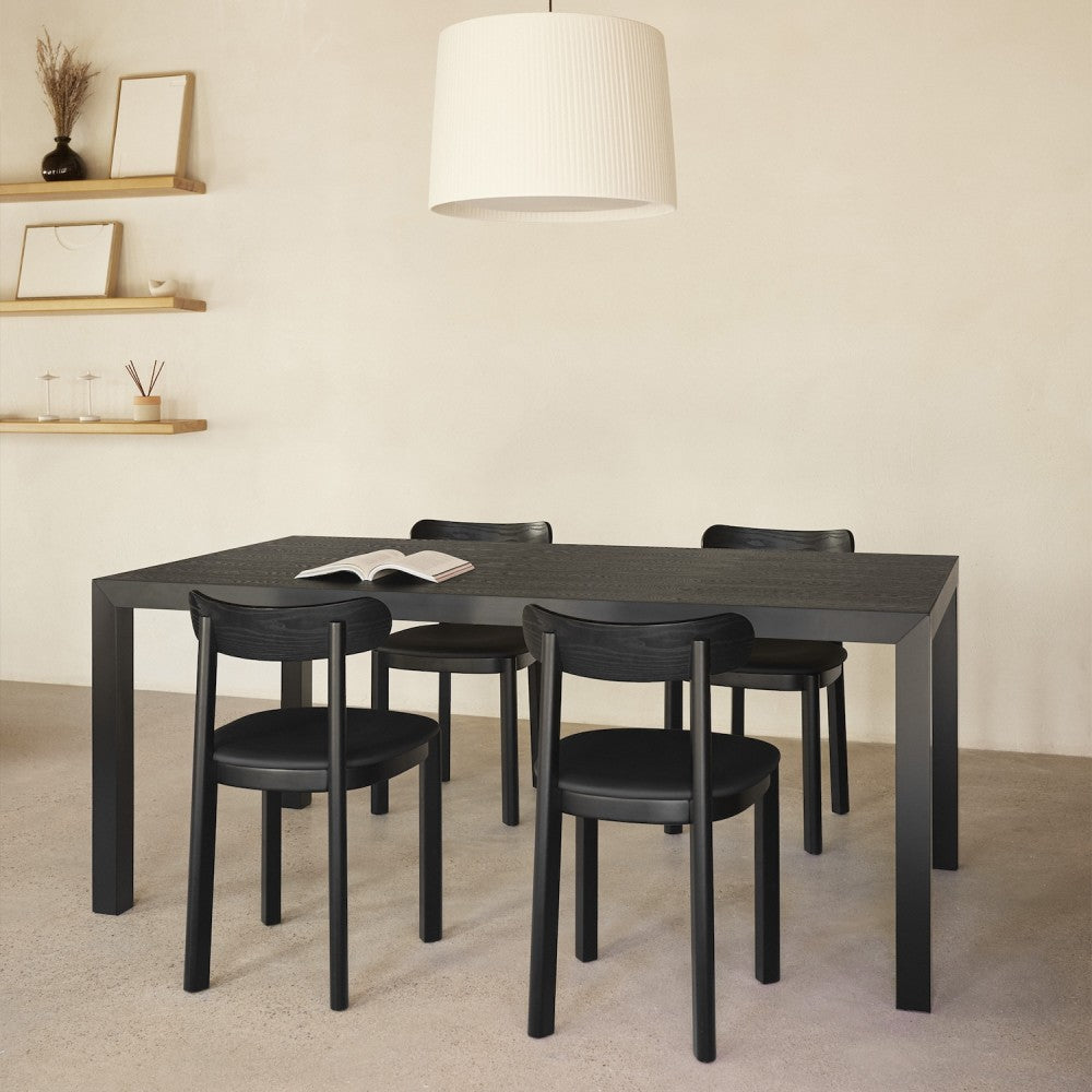 ALMA table with oak veneer and caramel base