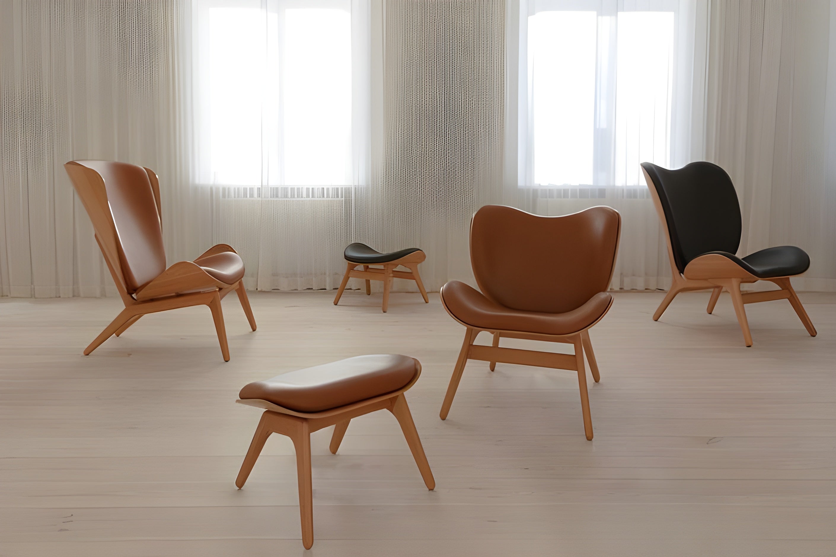 Fotel READER hnedá koža s dubovou základňou