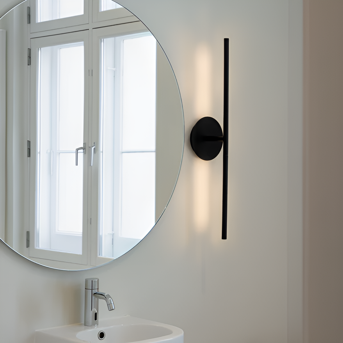 Nástenná lampa OMNI čierna