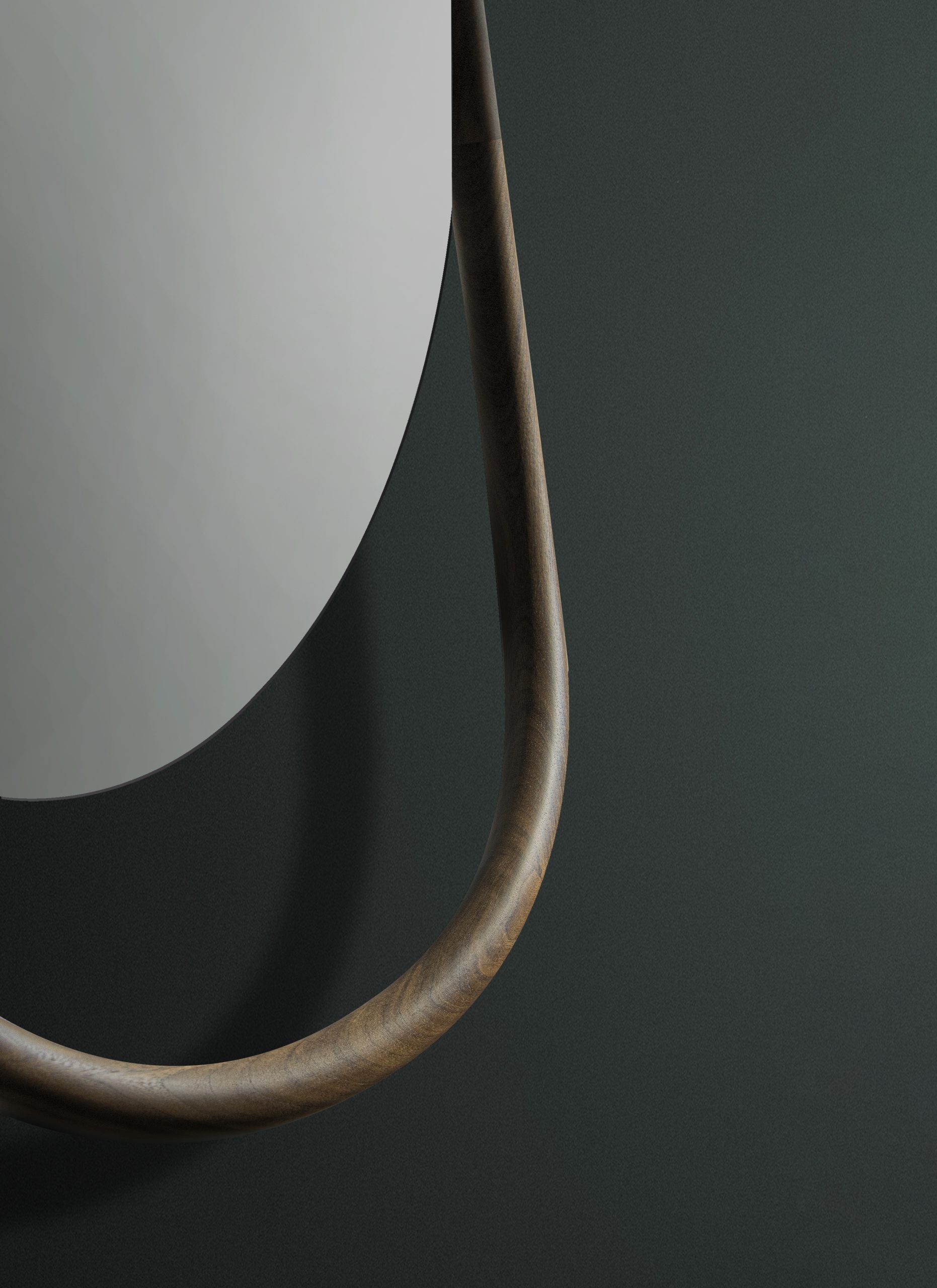 Nástenné svietidlo UNUT z ľahkého orechového dreva