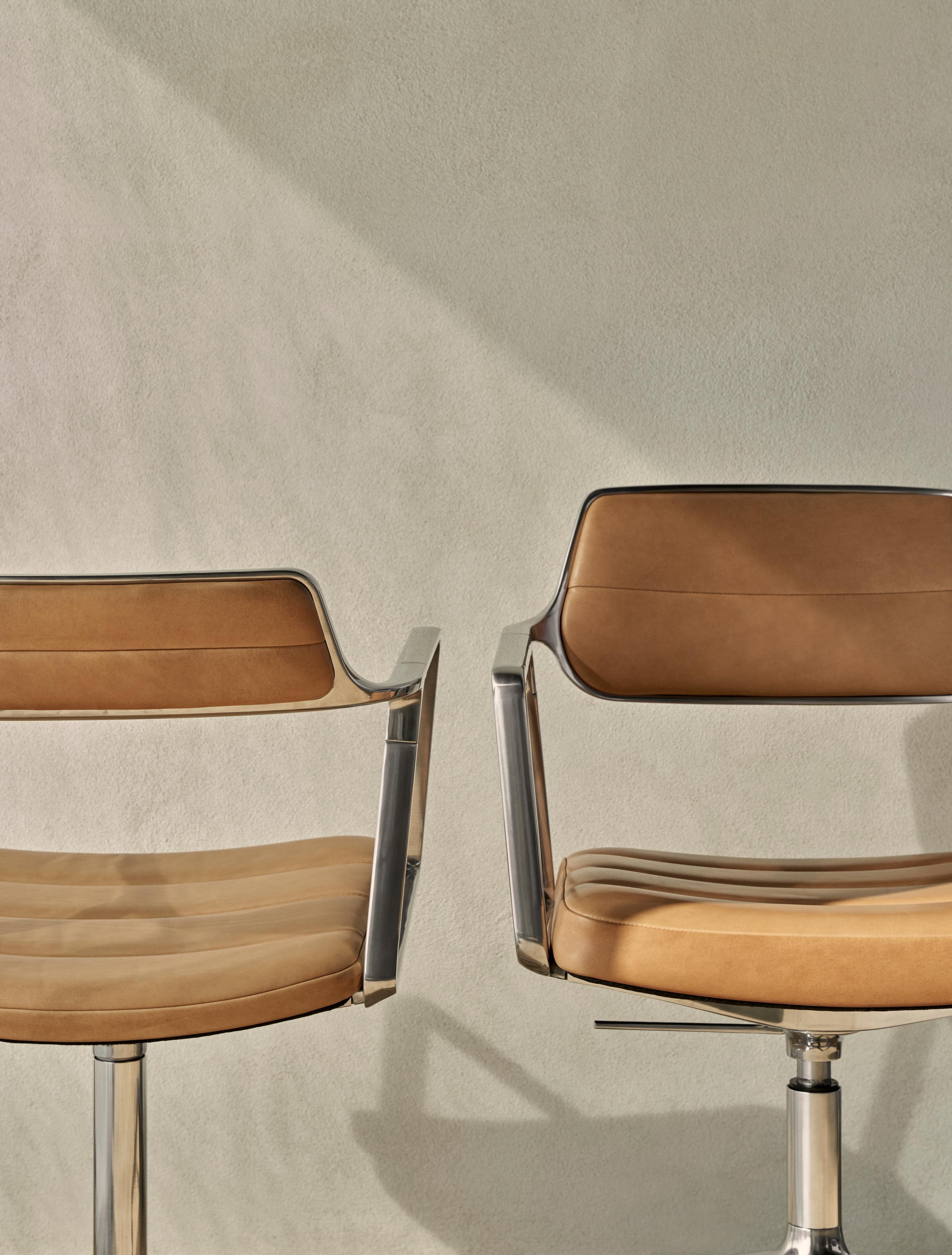 Office chair 453+ caramel leather with metal base