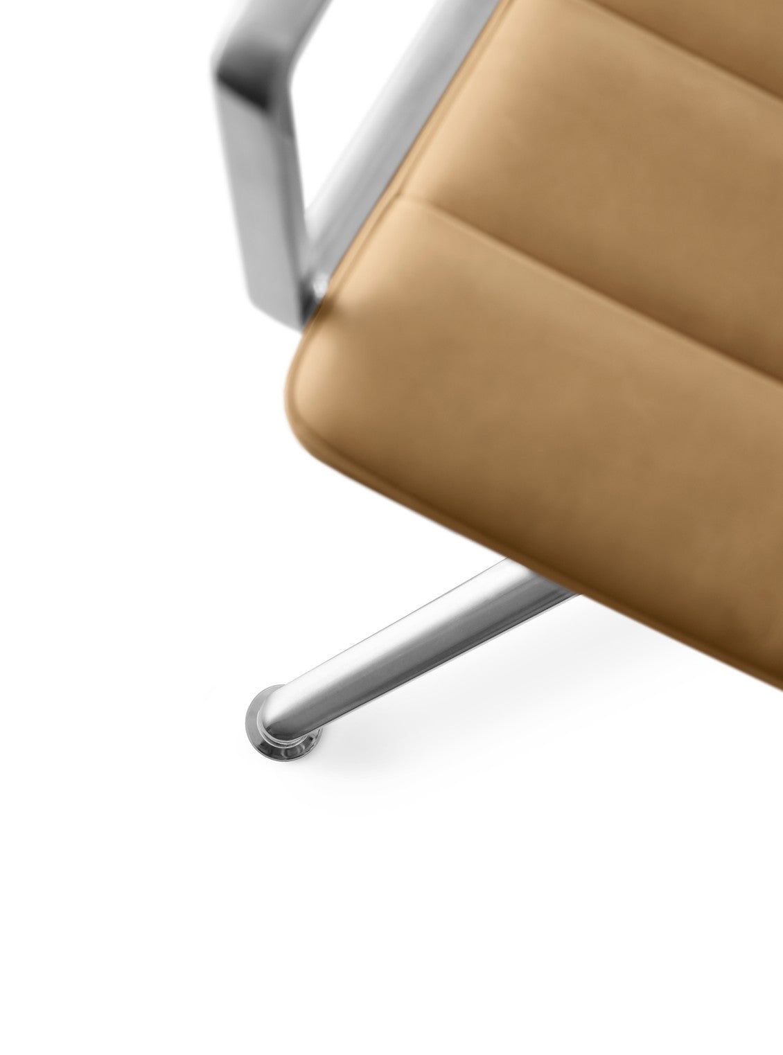 Office chair 452 caramel leather with metal base