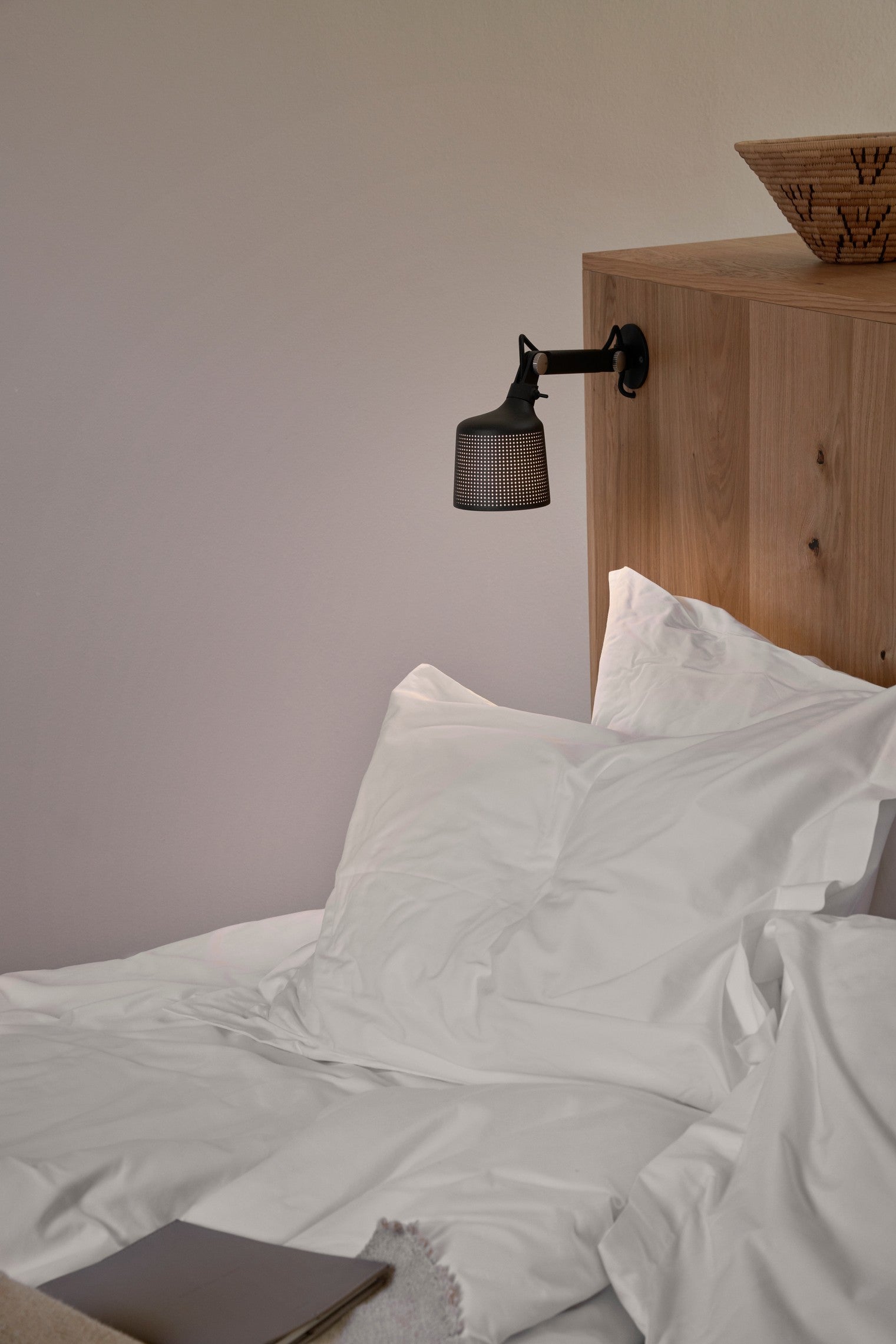 Nástenná lampa 523 čierny kov