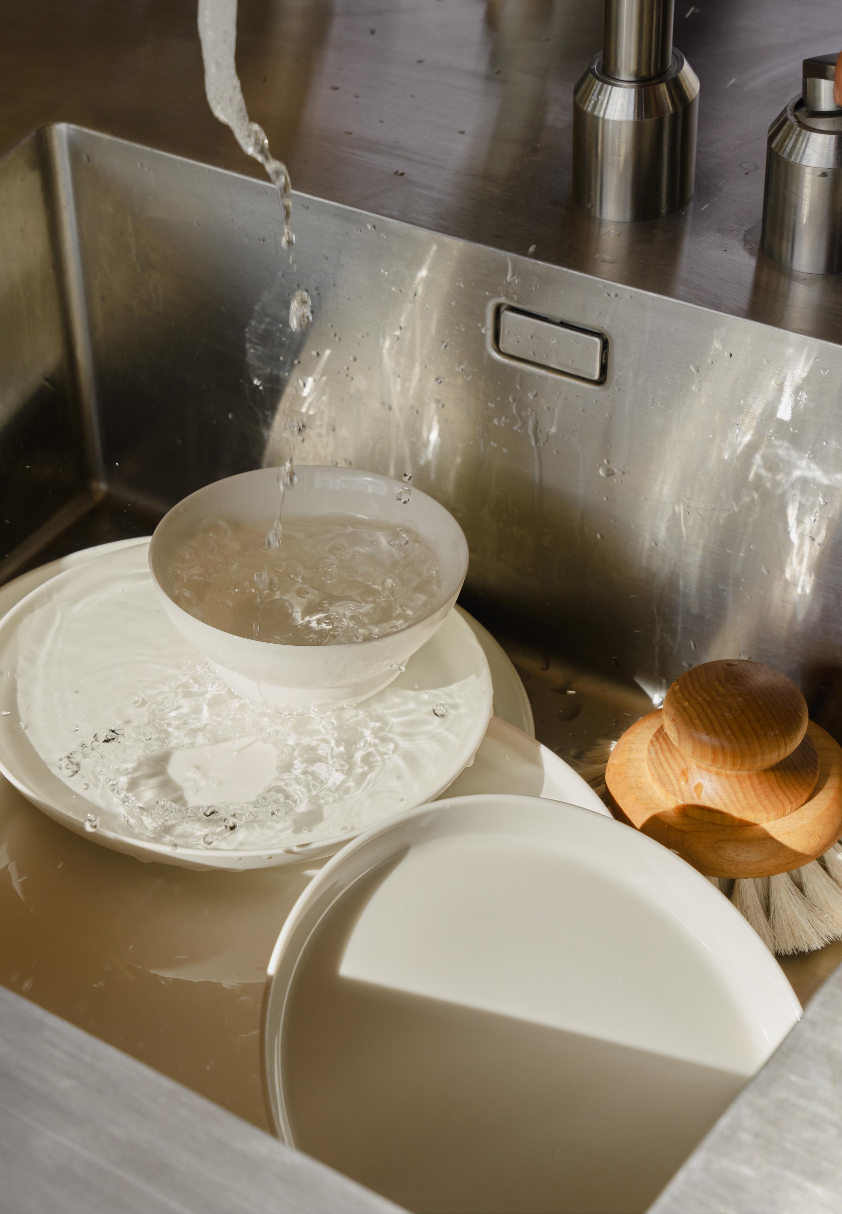 VIPP White Porcelain Plate Set