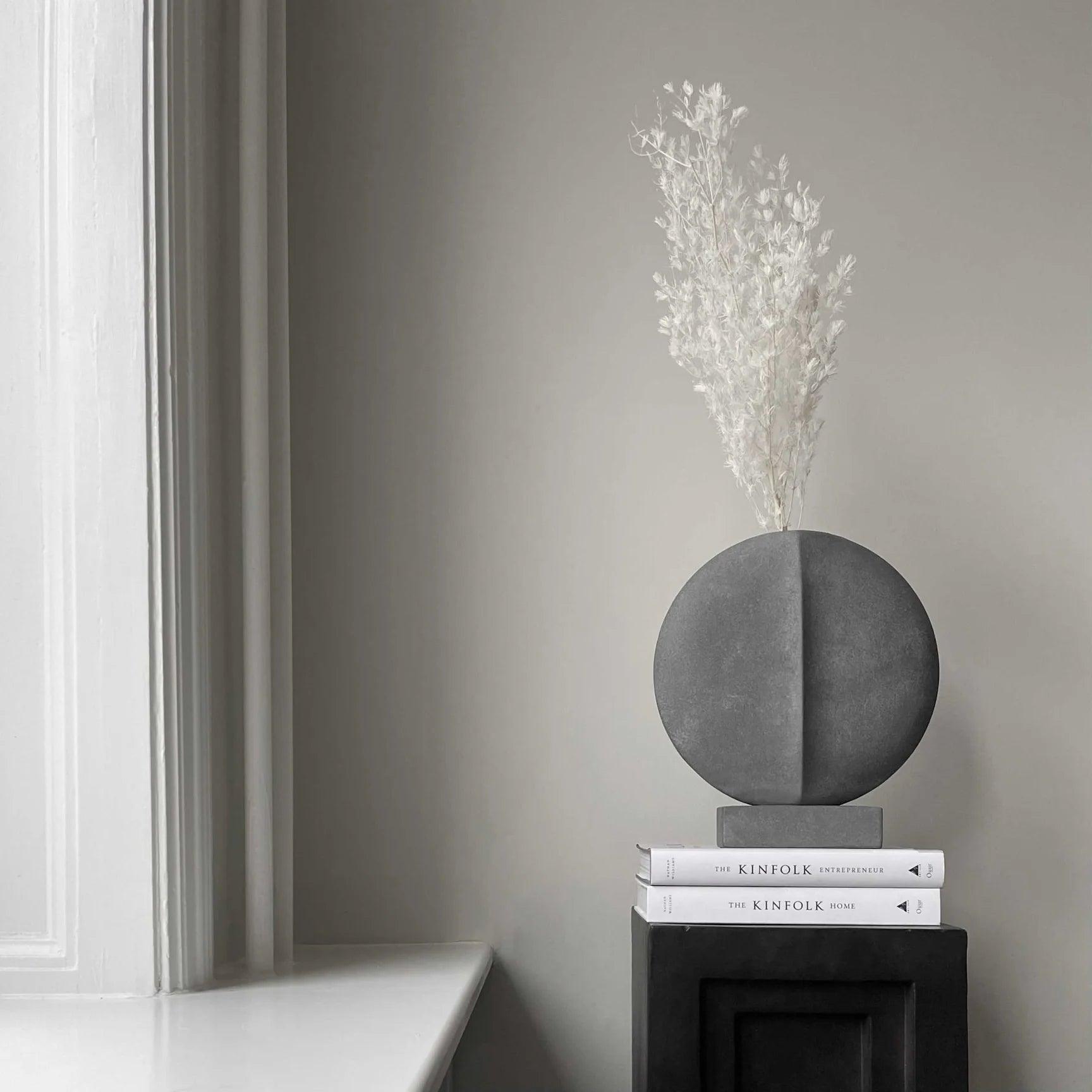 Wazon GUGGENHEIMA szary 101 Copenhagen Eye on Design